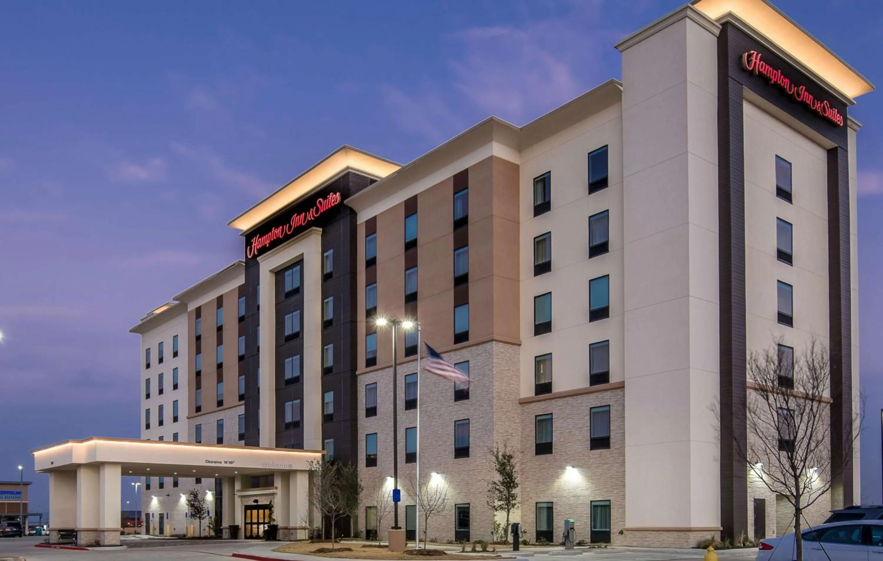 Property building in Hampton Inn & Suites Dallas-The Colony