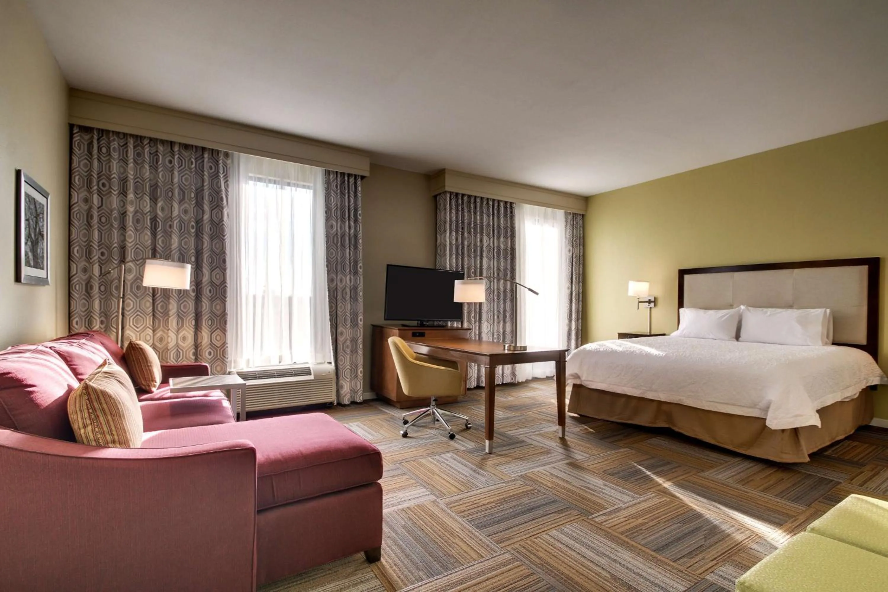 Bed in Hampton Inn & Suites Cordele