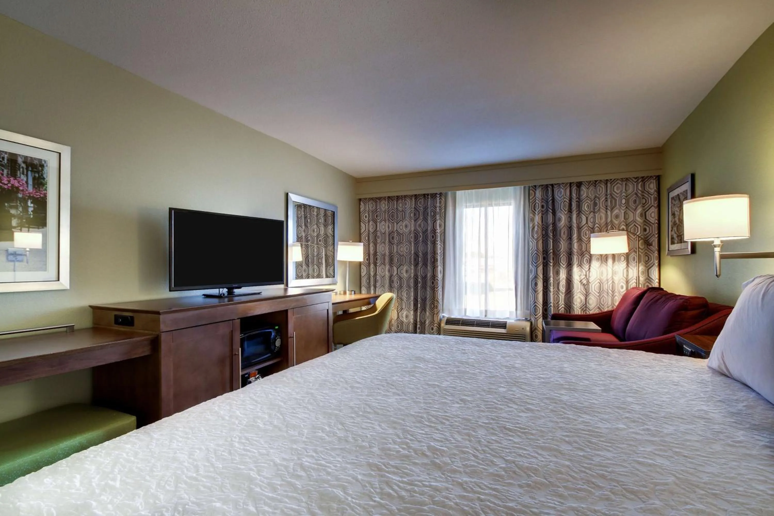 Bed in Hampton Inn & Suites Cordele