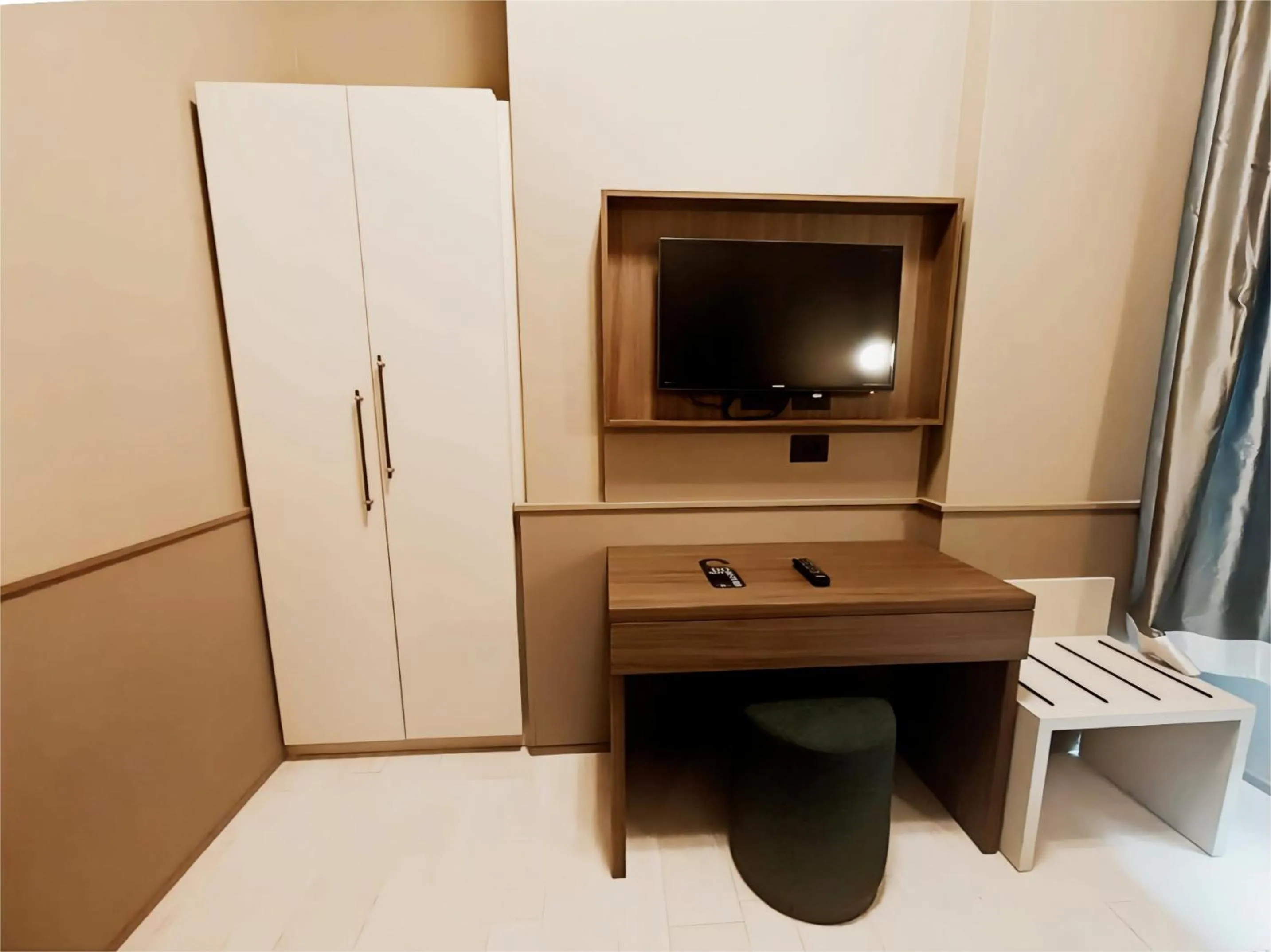 Bedroom in The B Place