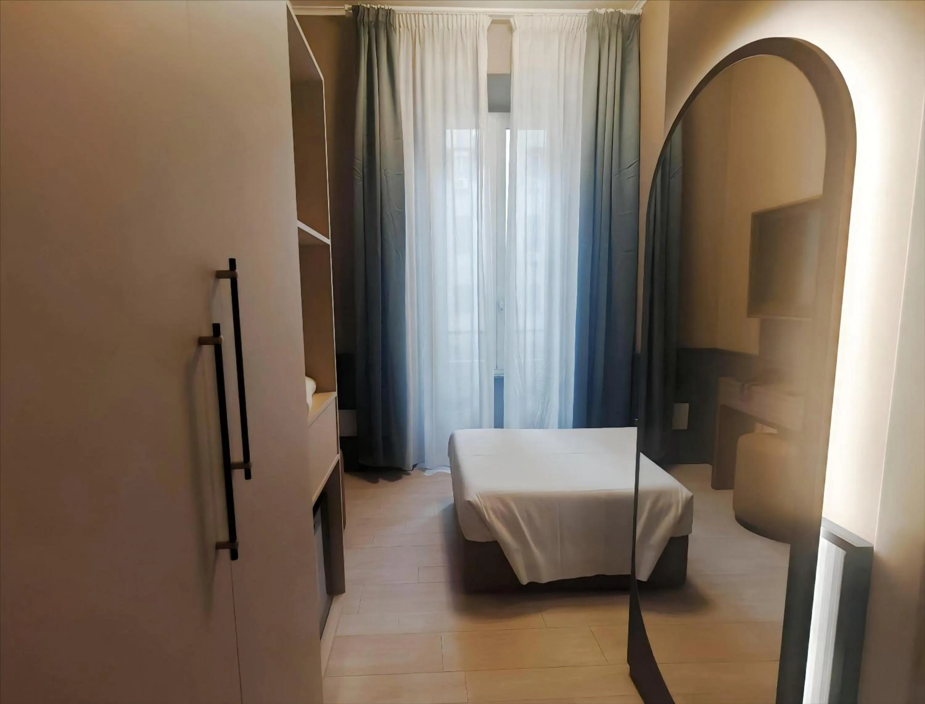 Bedroom, Bed in The B Place