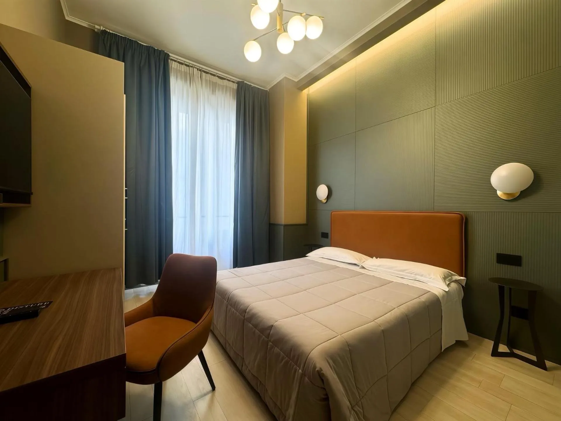 Bedroom, Bed in The B Place