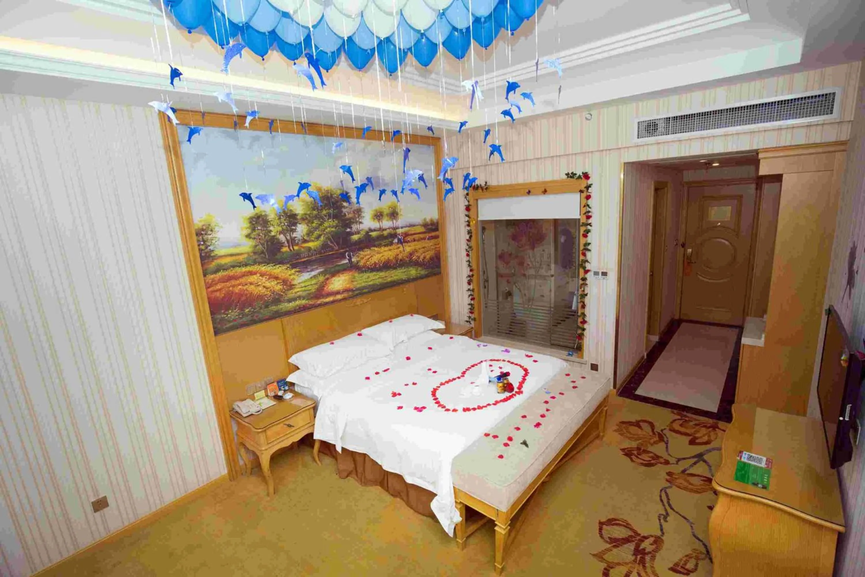 Bed in Vienna International Hotel Shanghai Malu Station