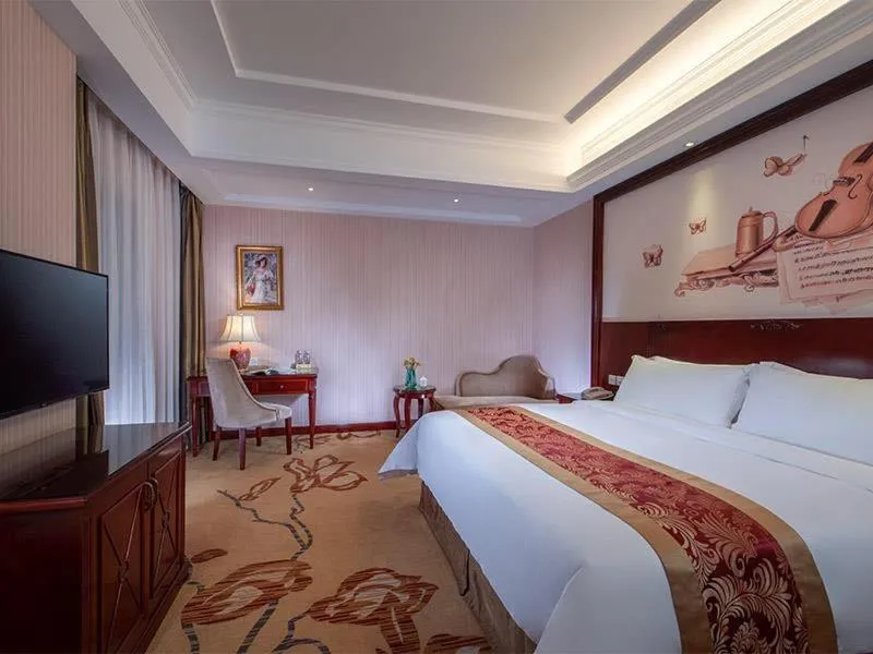 Bed in Vienna Hotel Shenzhen Longzhu