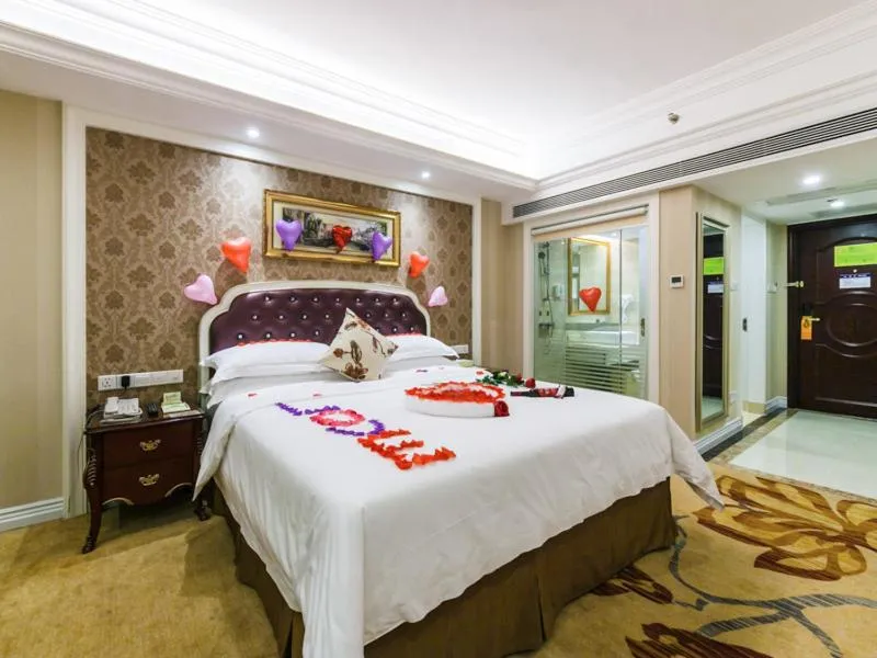 Bed in Vienna International Hotel Nanning Zoo