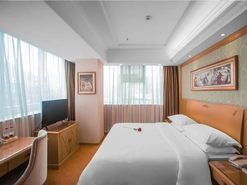 Bed in Vienna Hotel Shenzhen Buji Ganli Road