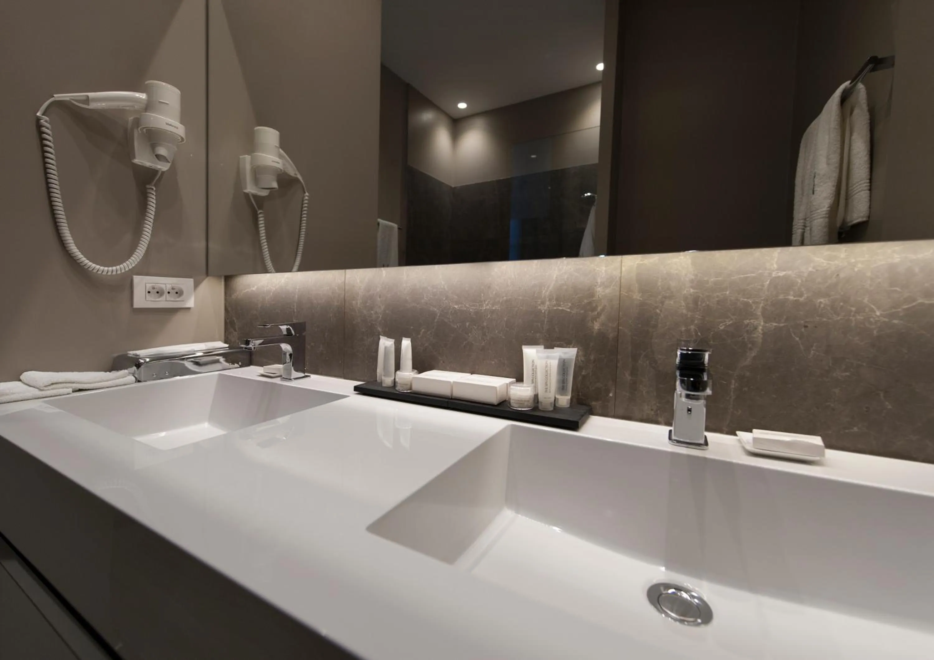 Bathroom in Hotel Messeyne