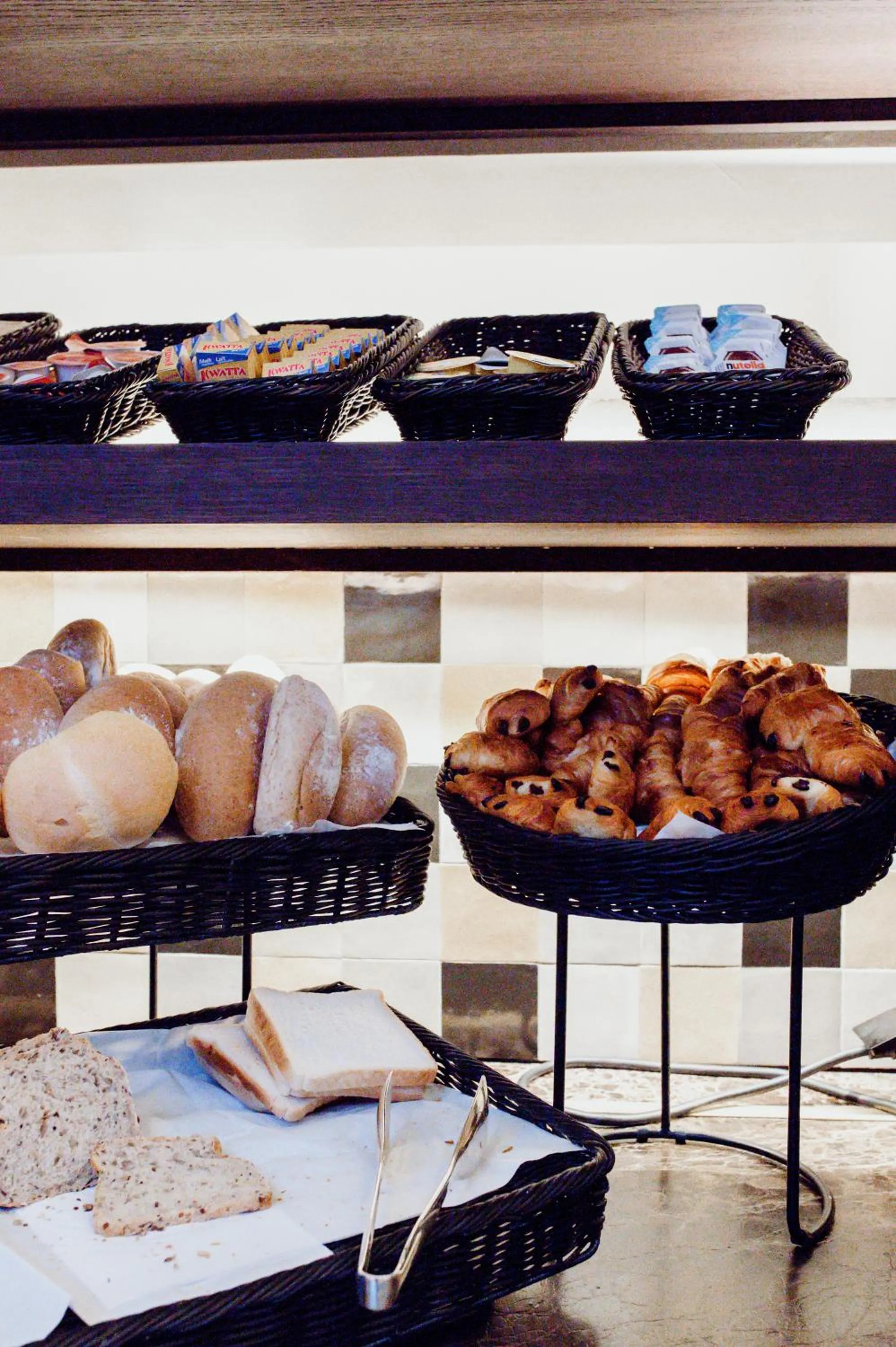 Continental breakfast in Hotel Messeyne