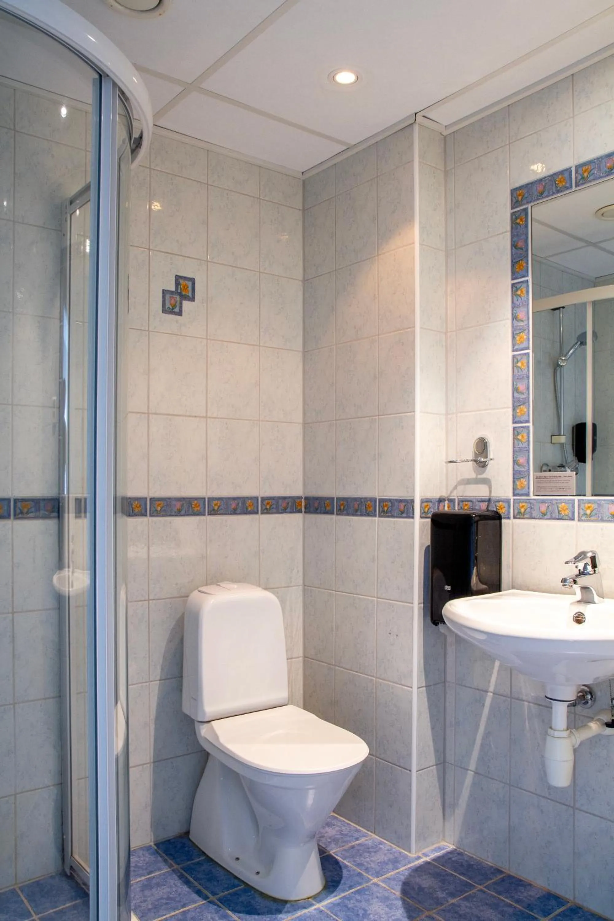 Shower in Fast Hotel Svolvær