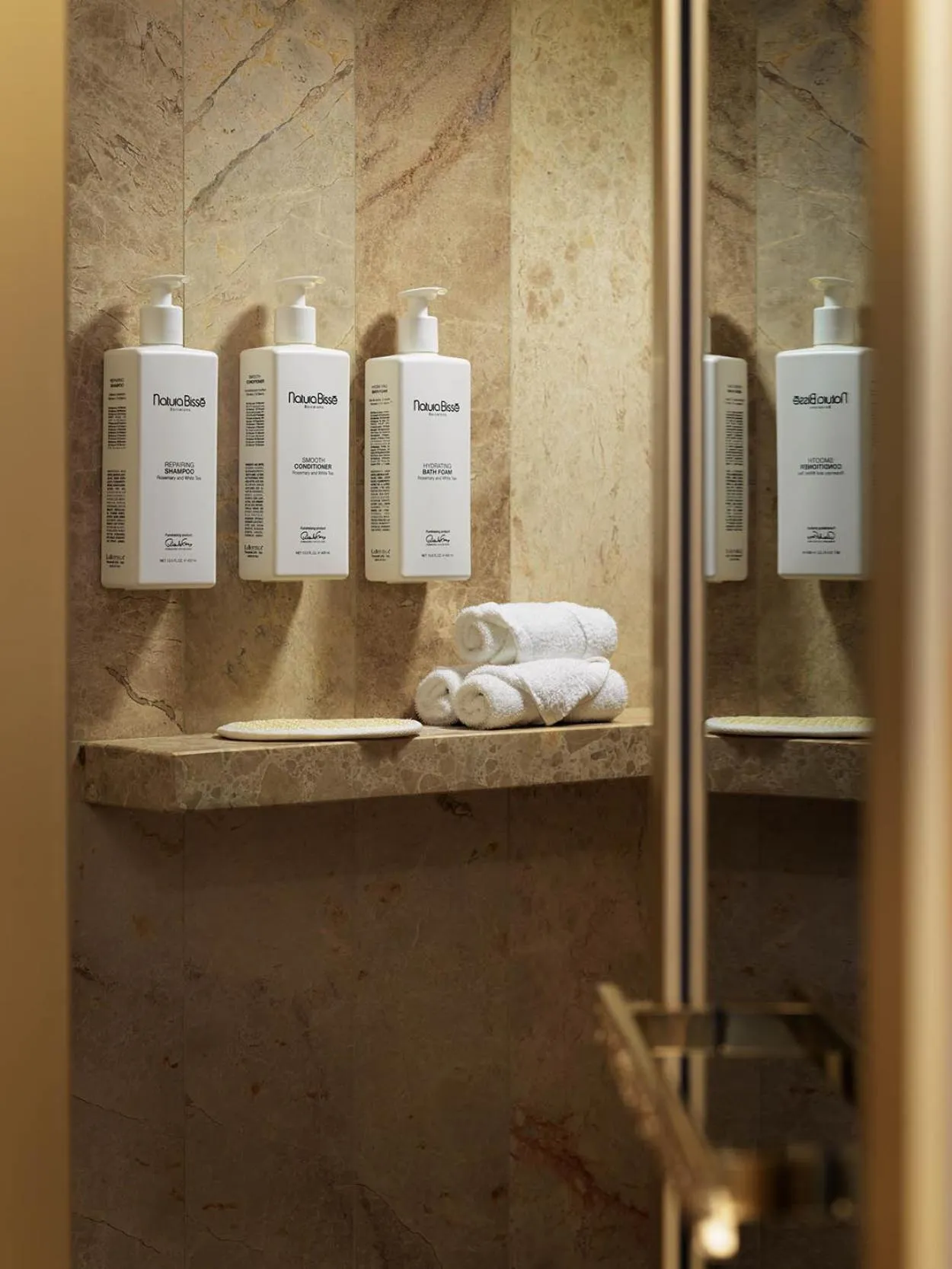 Shower in The One Barcelona GL