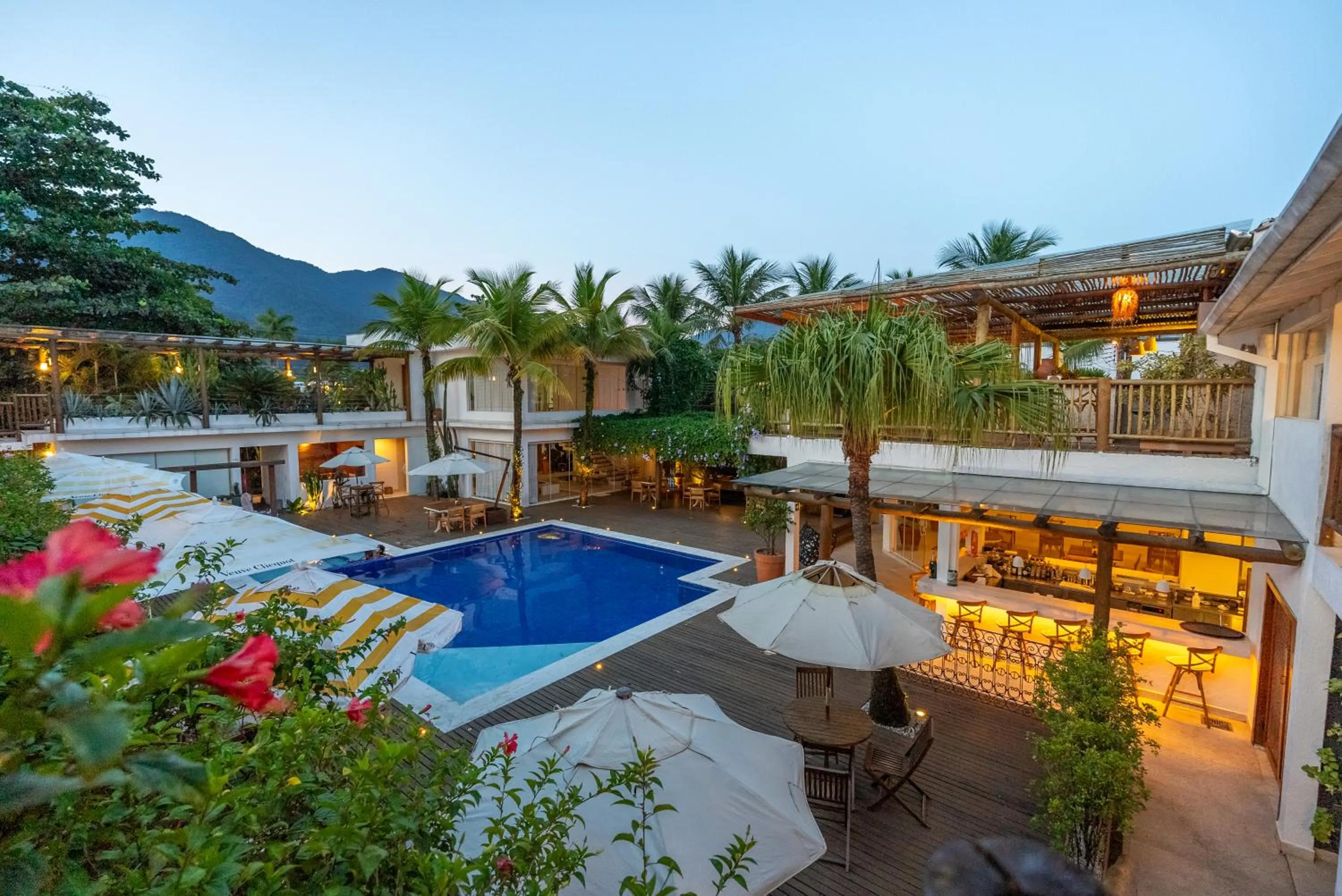 Pool view in Hotel Maui Maresias