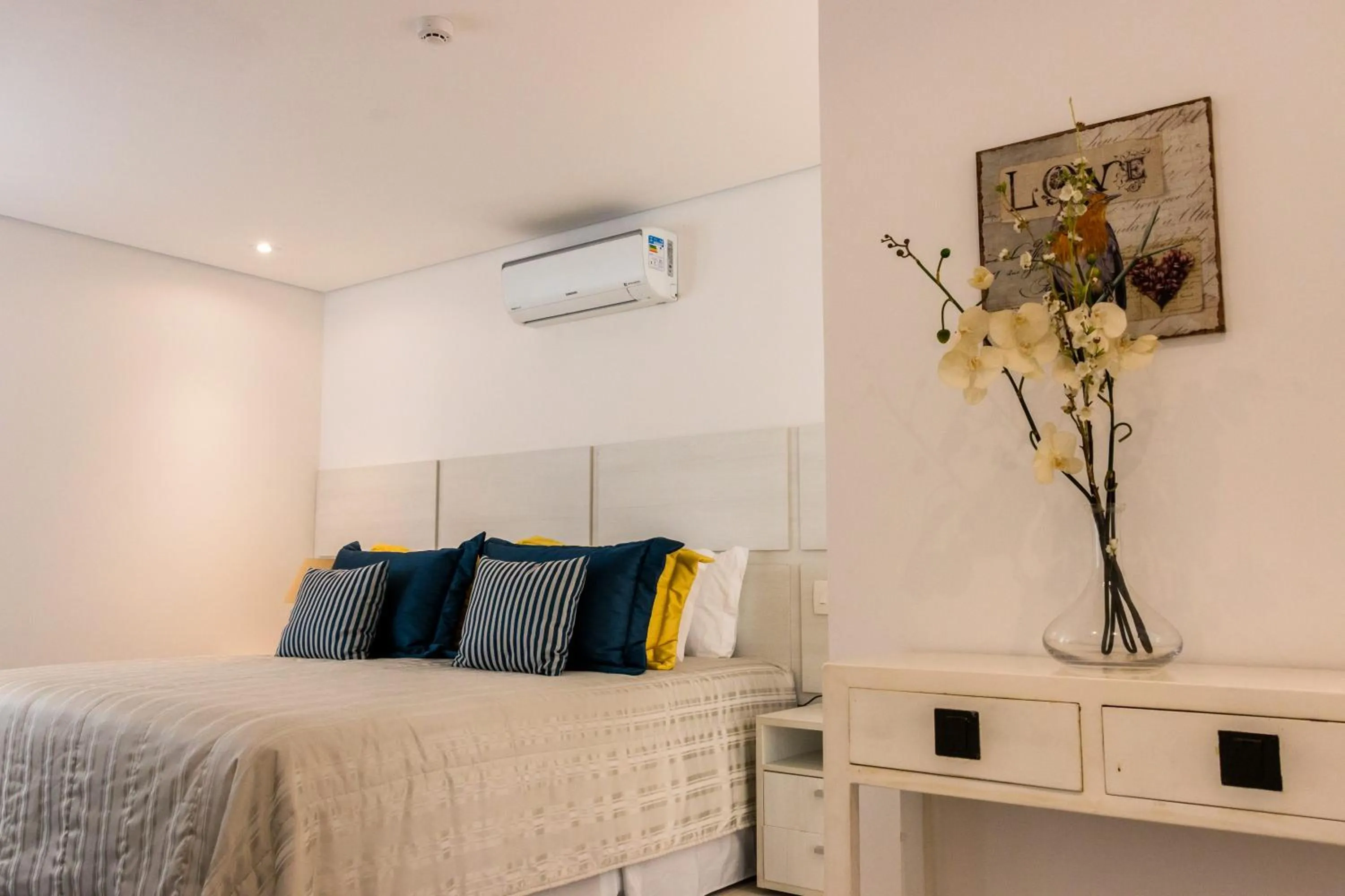 Decorative detail, Bed in Hotel Maui Maresias