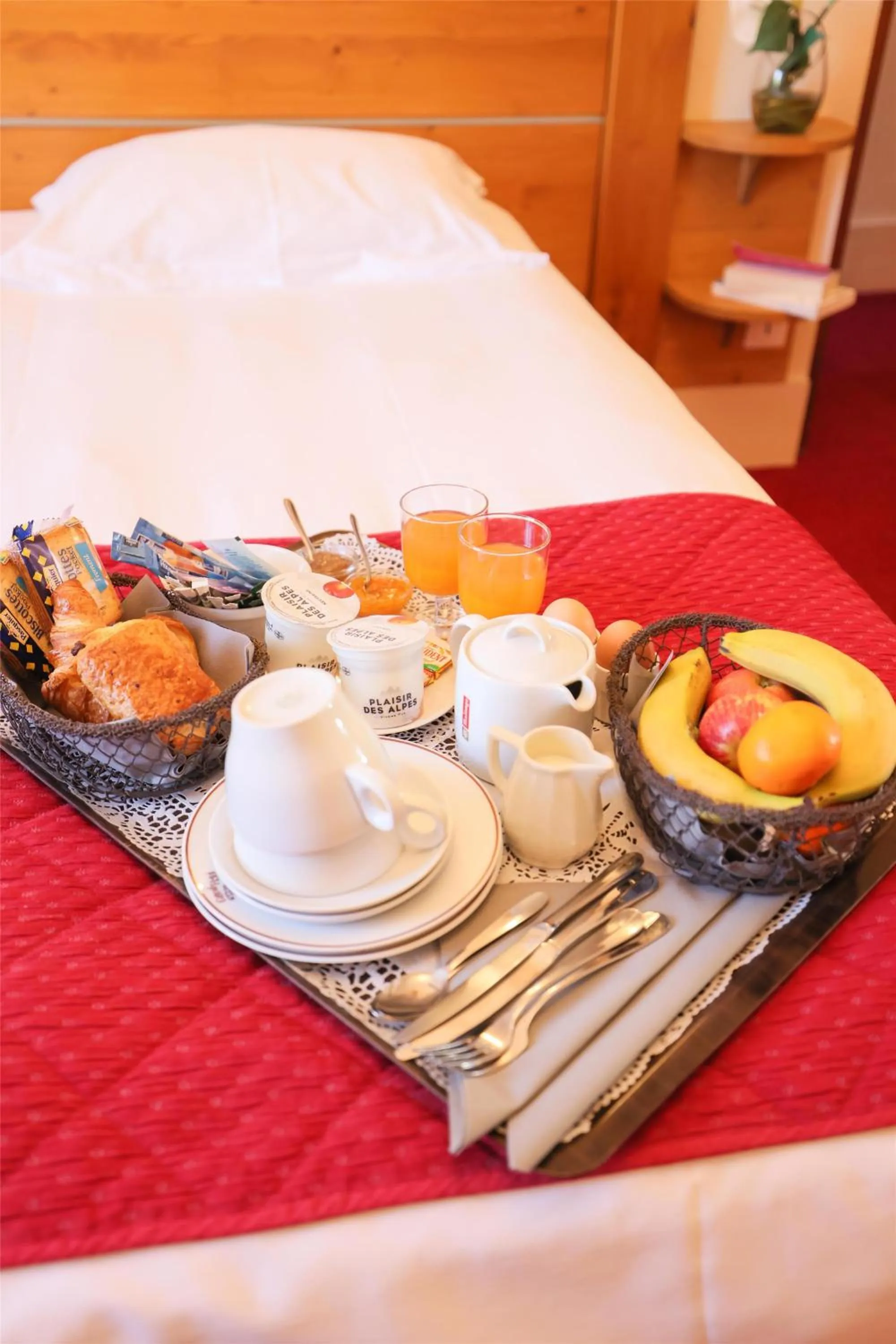 Bedroom, Bed in Best Western Grand Hotel de Paris & Spa