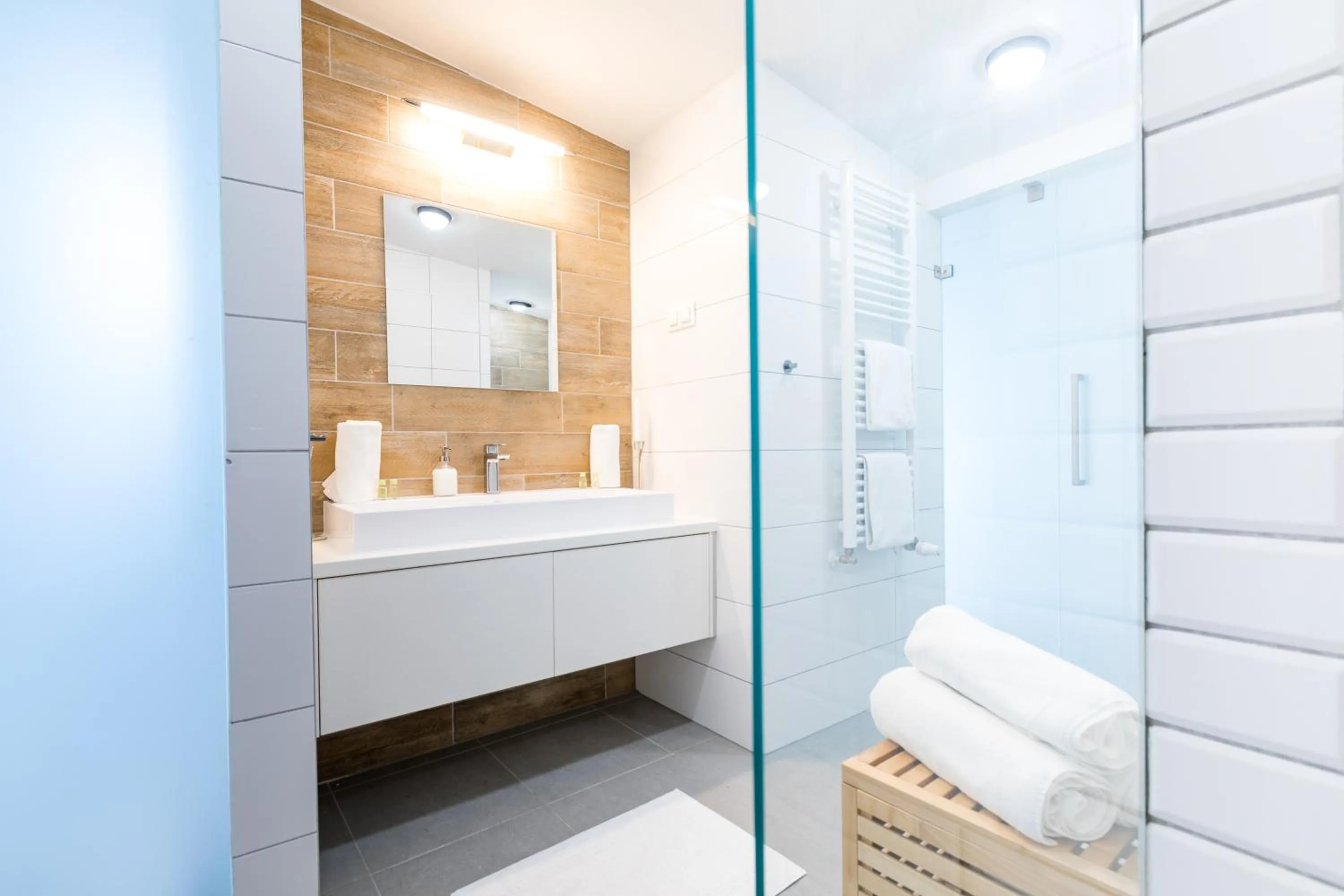 Bathroom in Vagabond Corvin