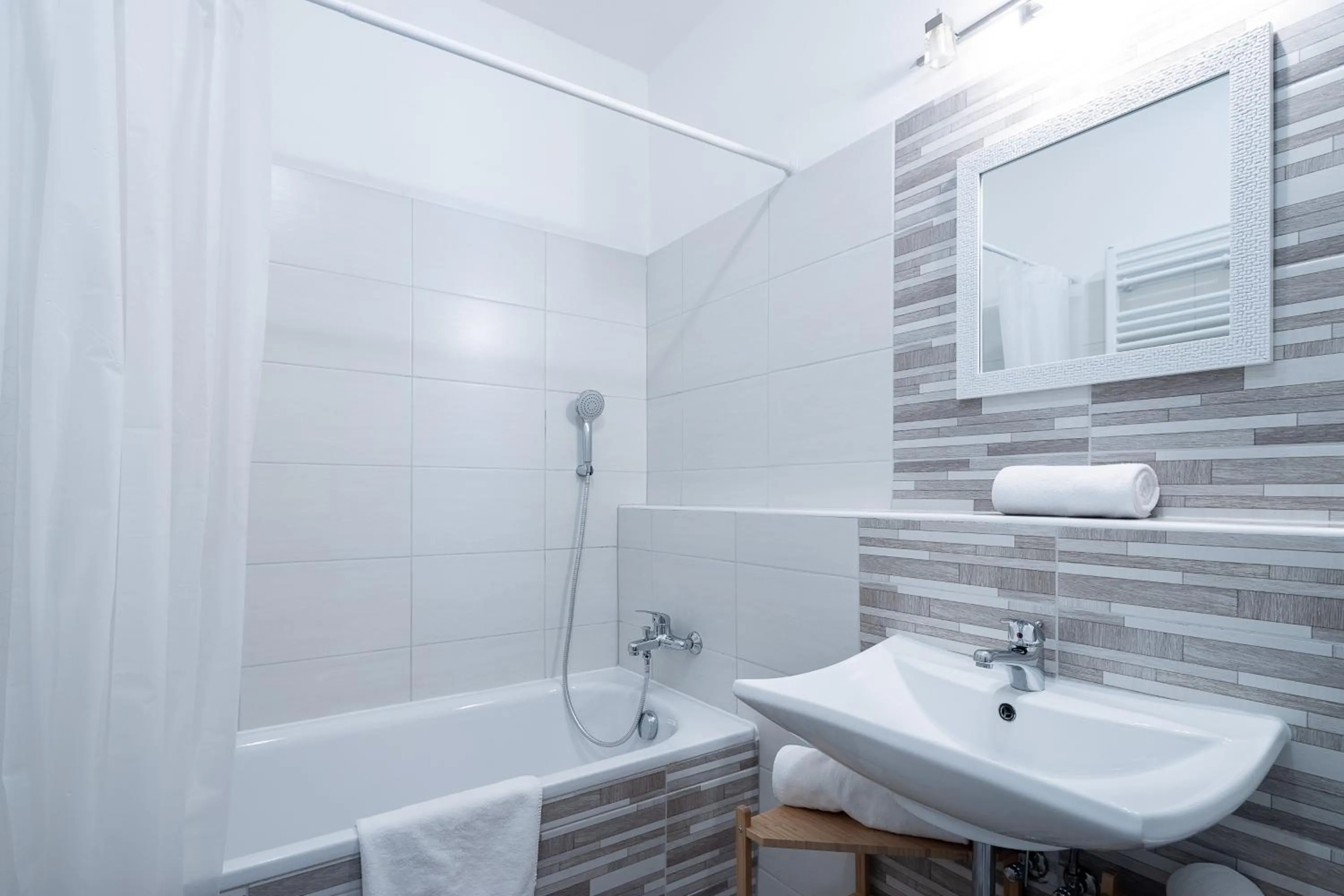 Bathroom in Vagabond Corvin