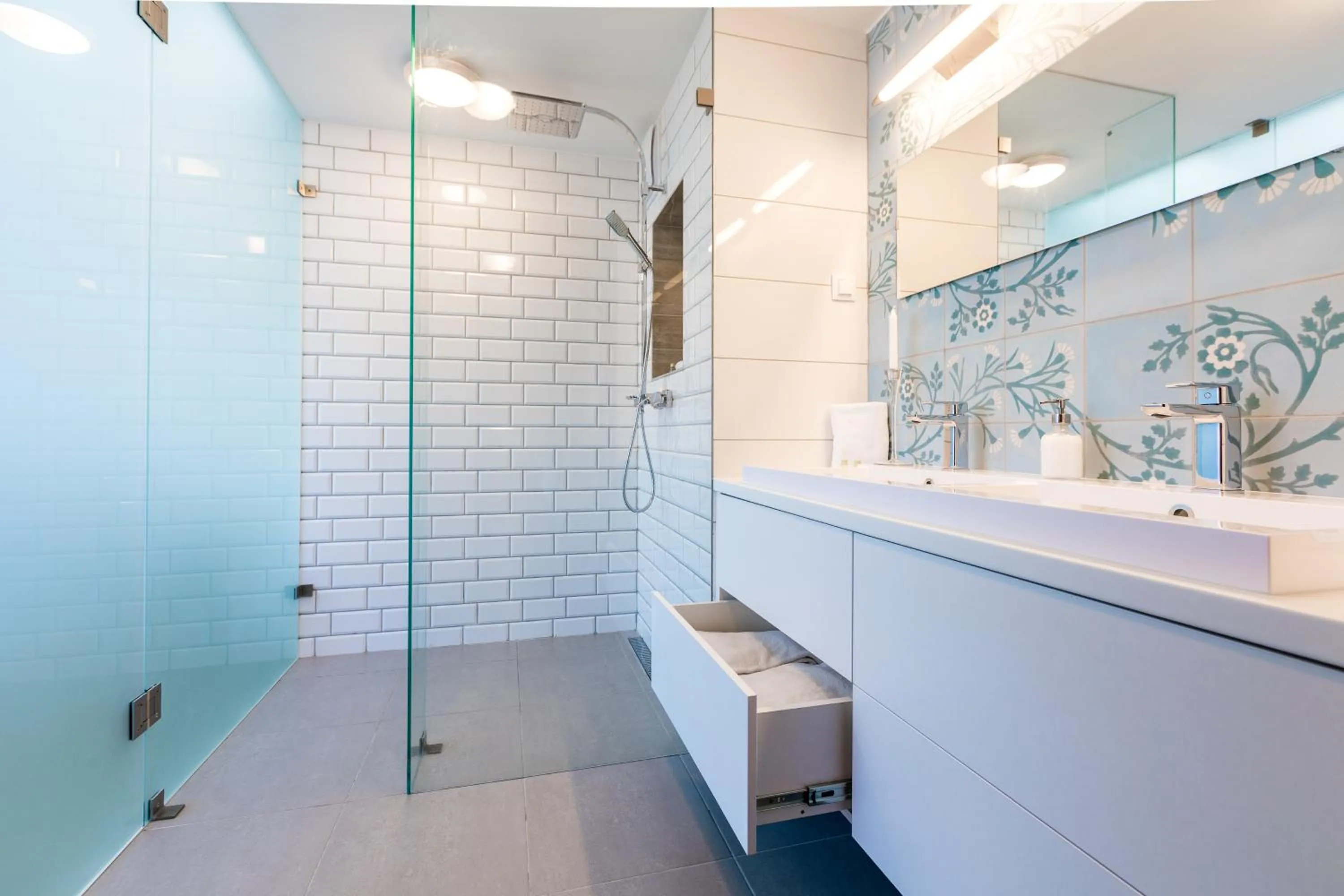 Bathroom in Vagabond Corvin