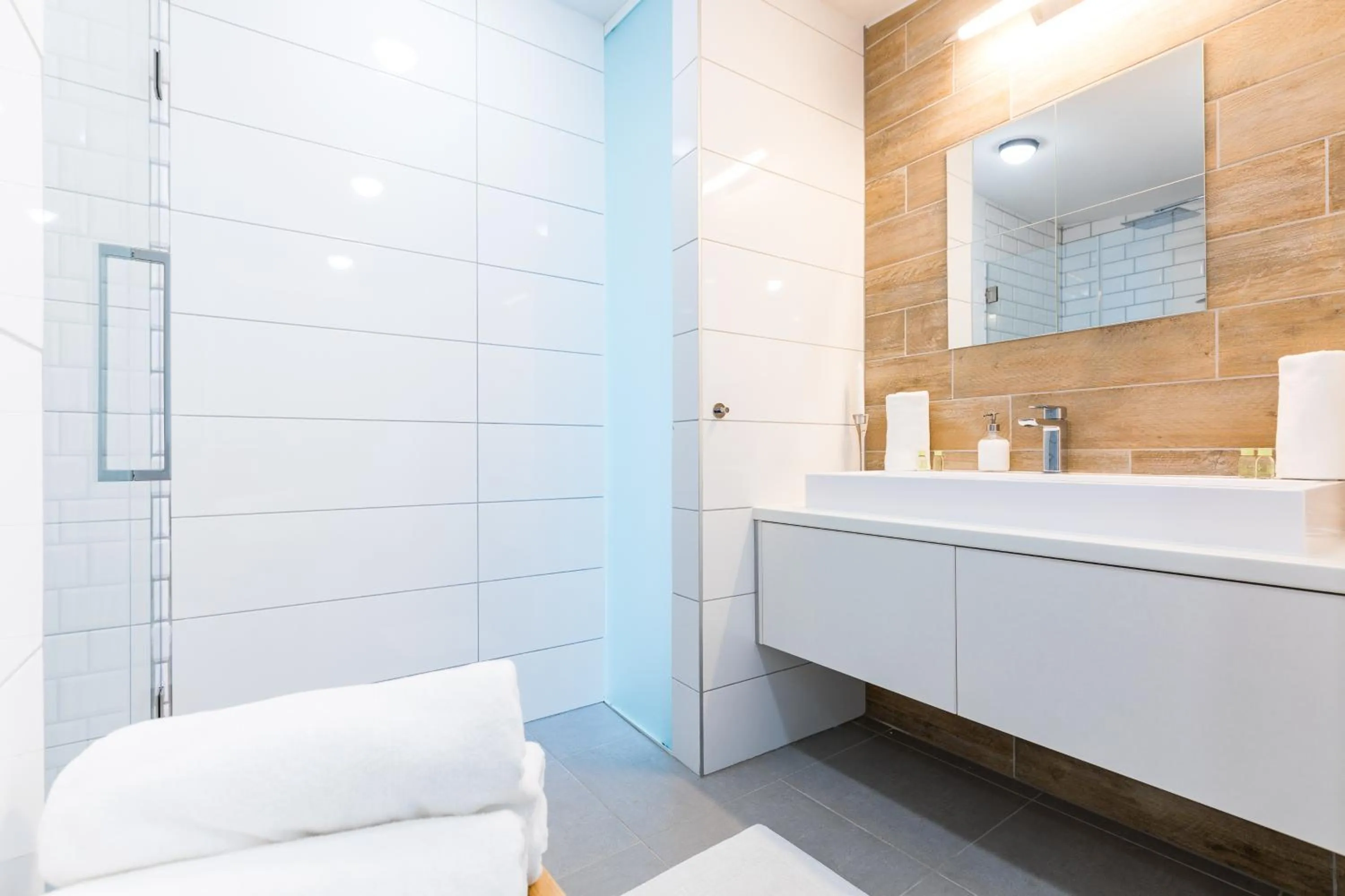 Bathroom in Vagabond Corvin