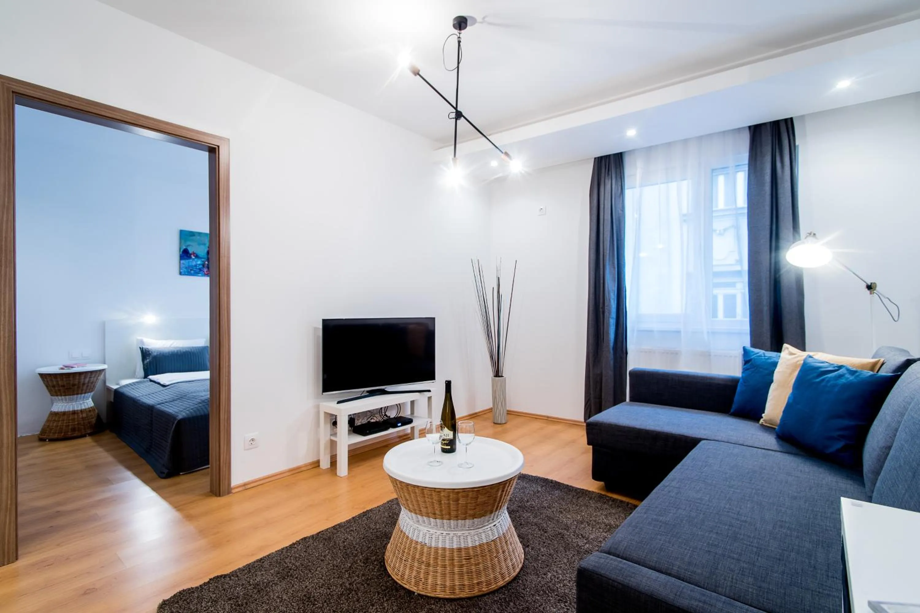 TV and multimedia in Vagabond Corvin