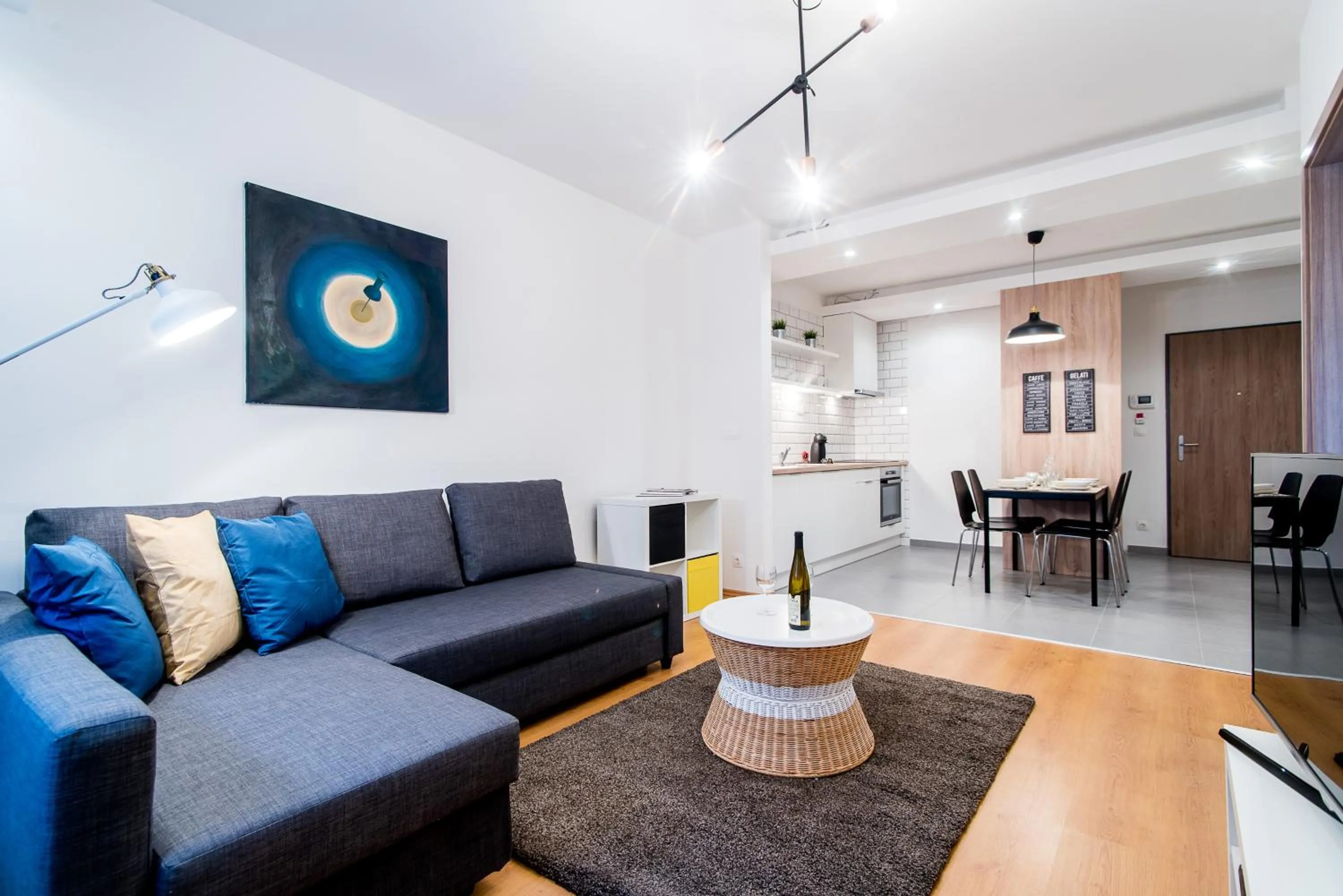 TV and multimedia in Vagabond Corvin