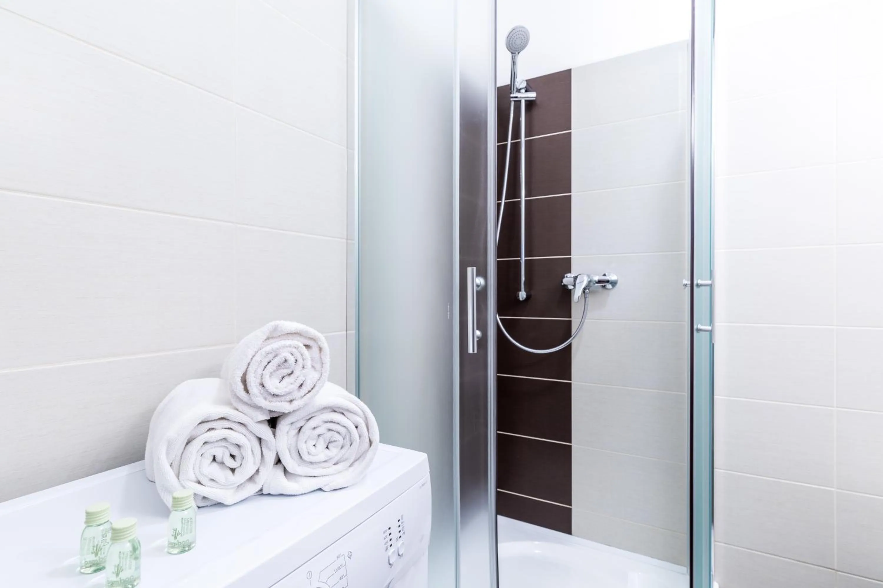 Bathroom in Vagabond Corvin