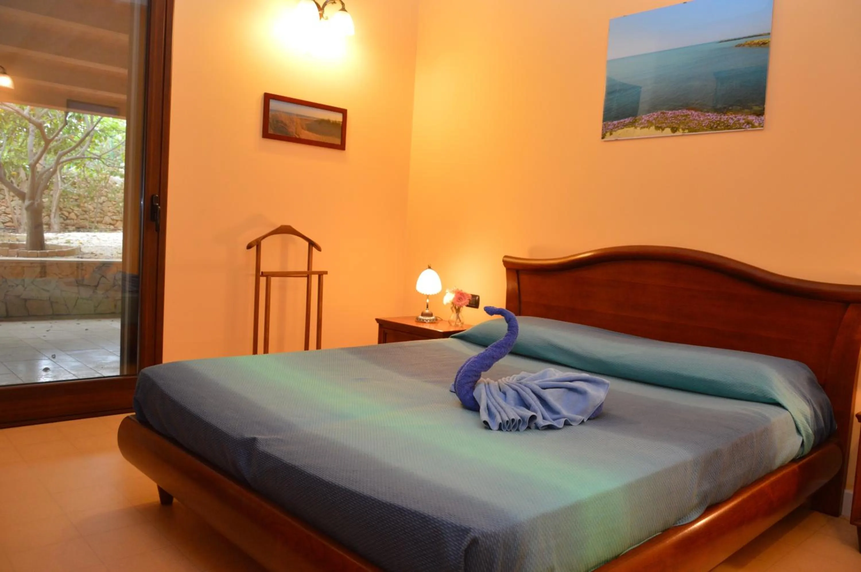 Balcony/Terrace, Bed in Villa Giulia - Sicilian Luxury Garden