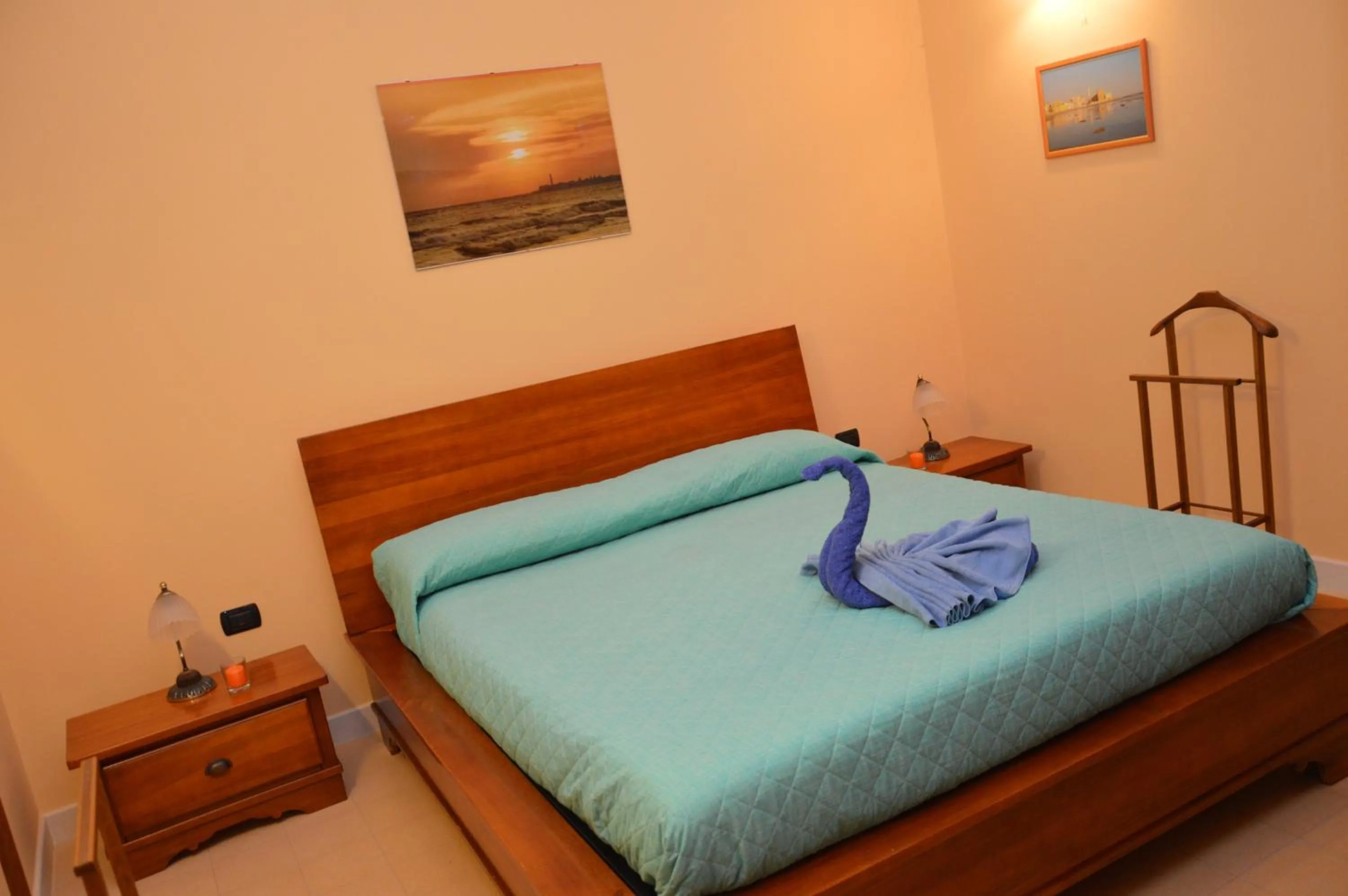 Bedroom, Bed in Villa Giulia - Sicilian Luxury Garden