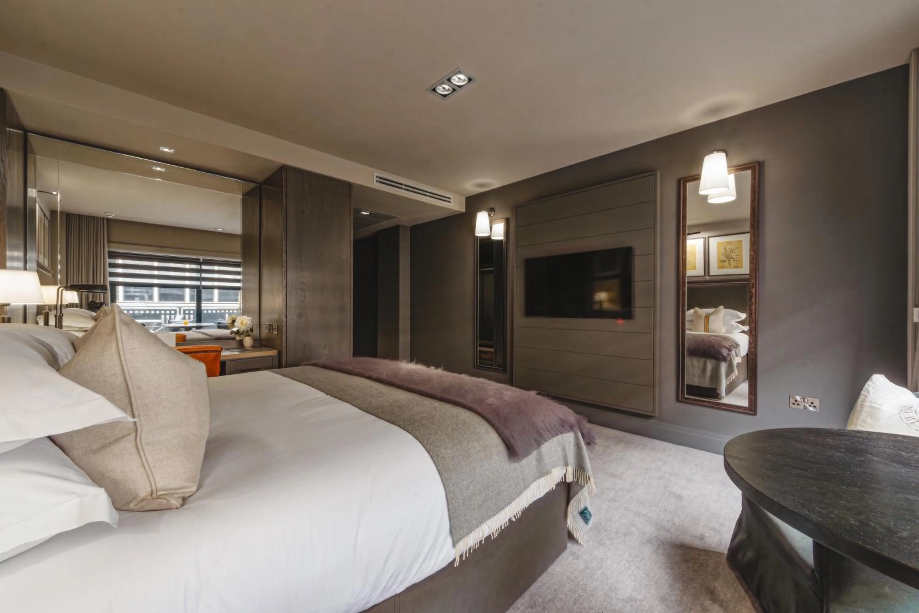 Bedroom in Dakota Leeds