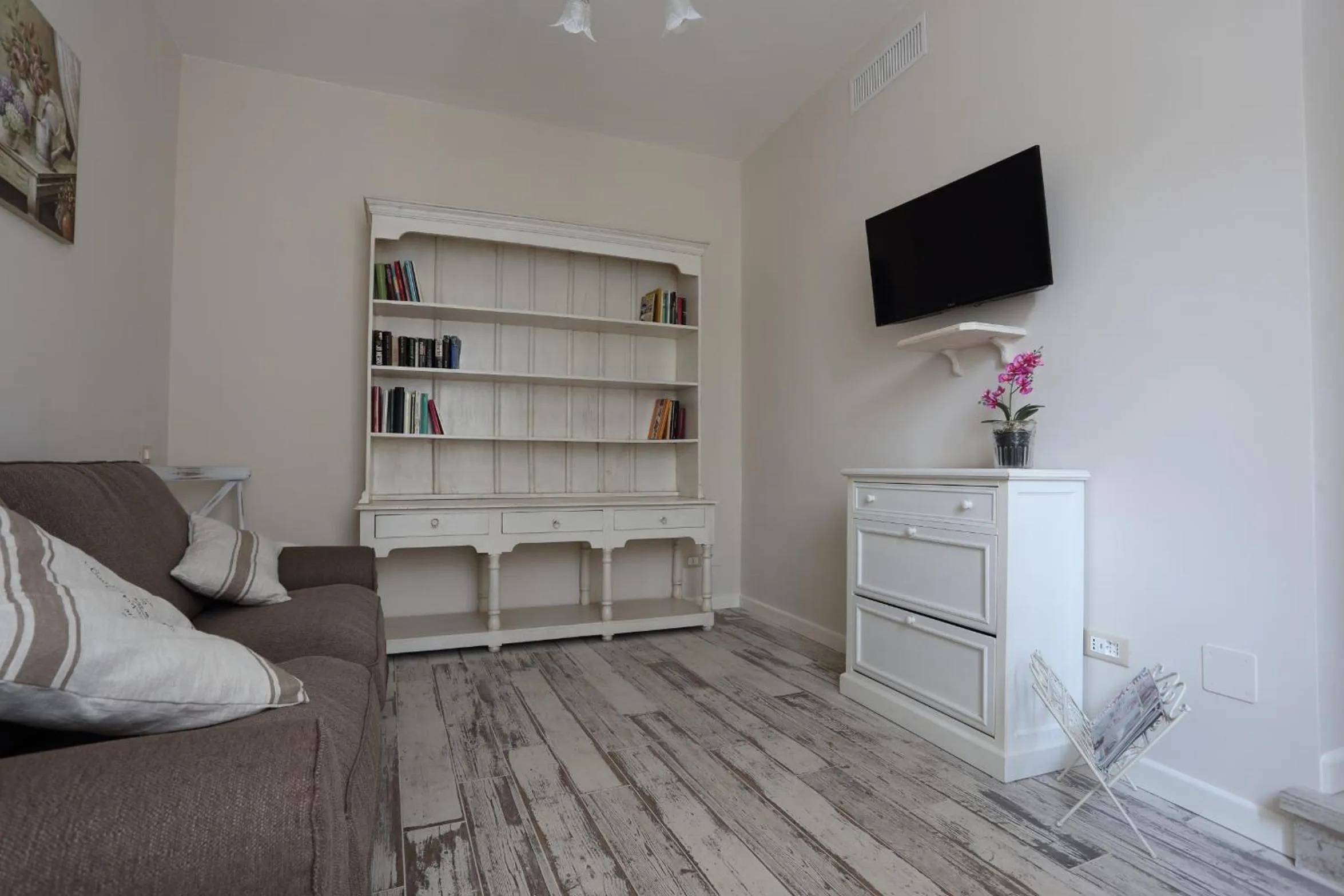 TV and multimedia in Ambrosio Relais