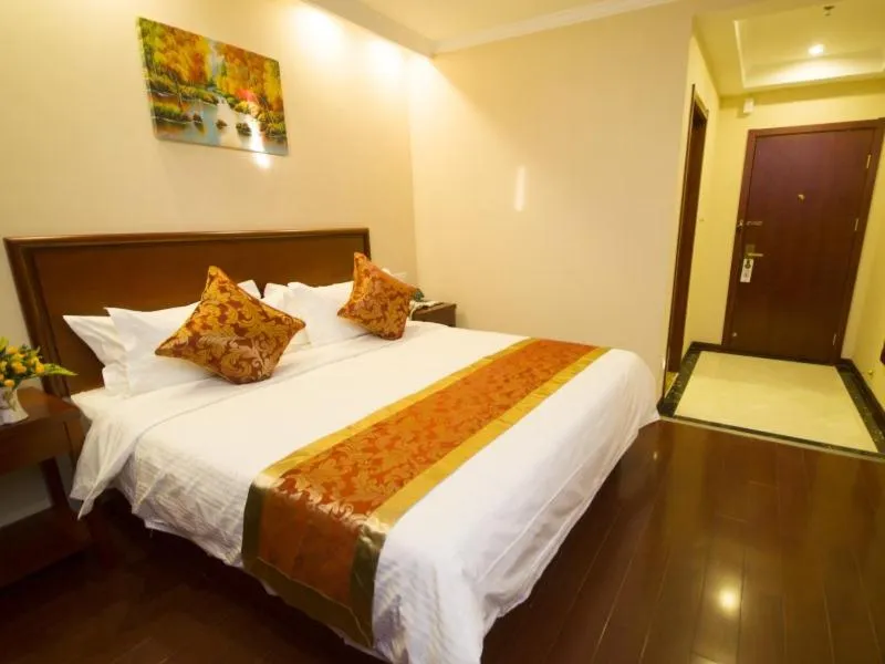 Bed in GreenTree Inn HeNan AnYang ShuGuang Road Shuguang New Community Business Hotel