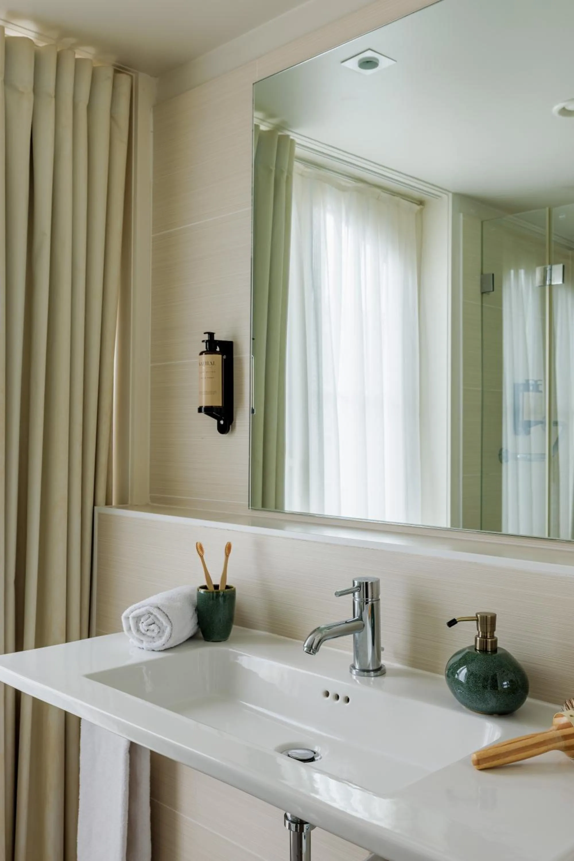 Hotel Aazaert by WP Hotels