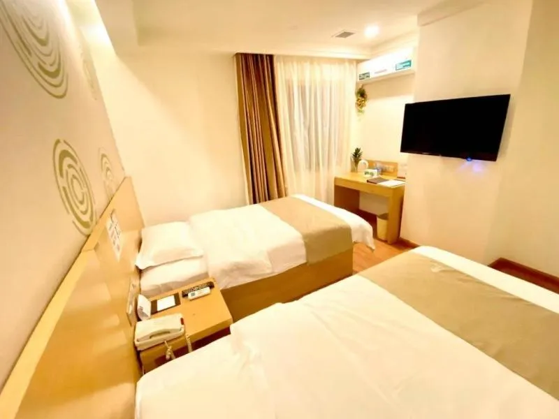 Bed in GreenTree Inn Tianjin Xiqing District Xiuchuan Road Sunshine 100