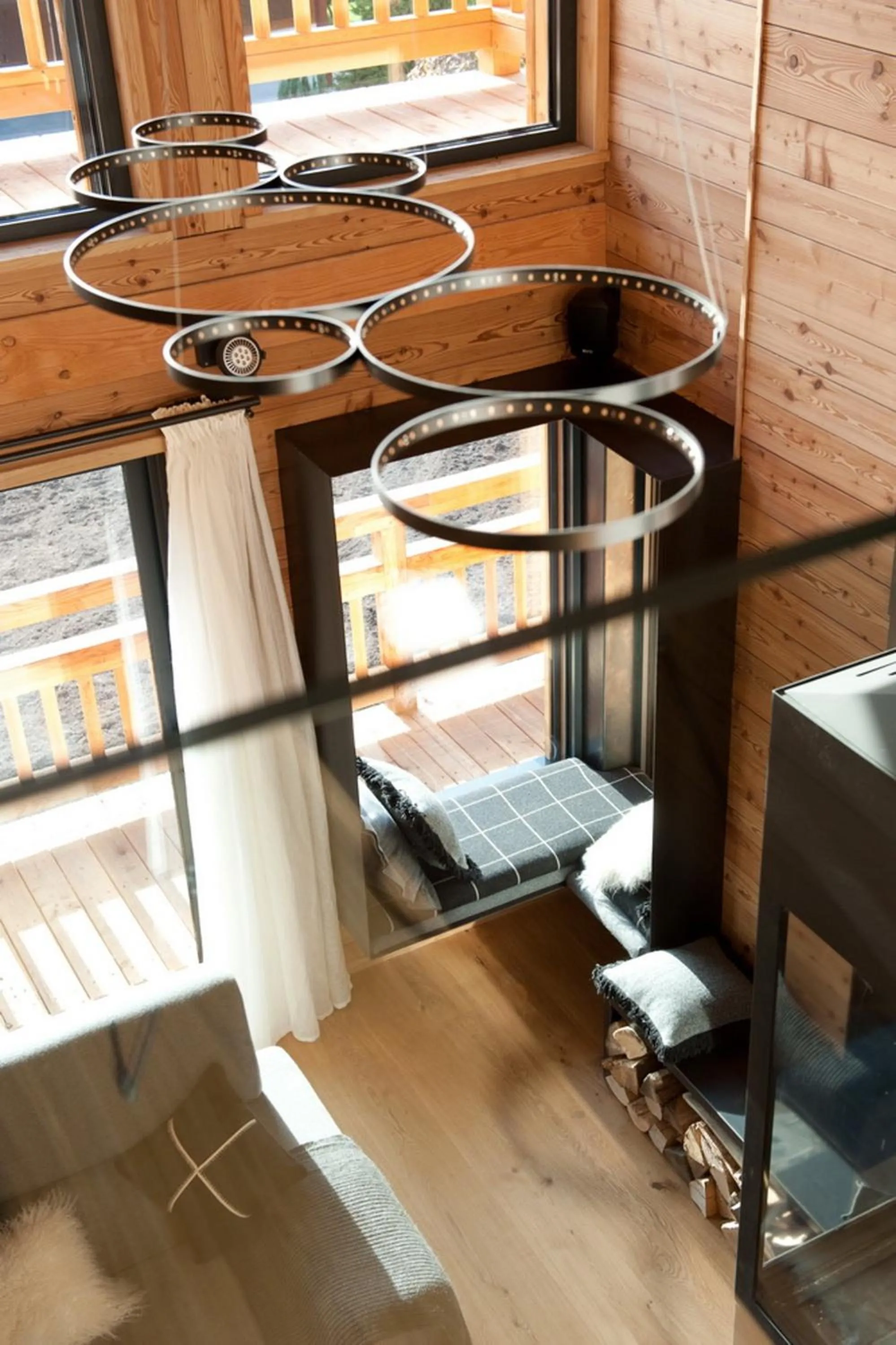Living room in Chalet spacieux à Samoëns de 210 m² avec jacuzzi et jardin