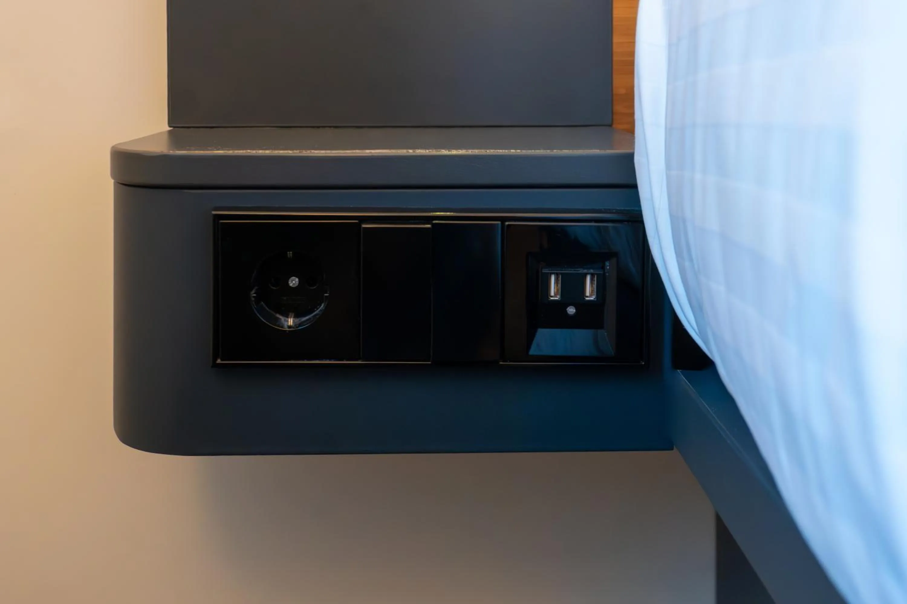 Bedroom in easyHotel Amsterdam Arena Boulevard