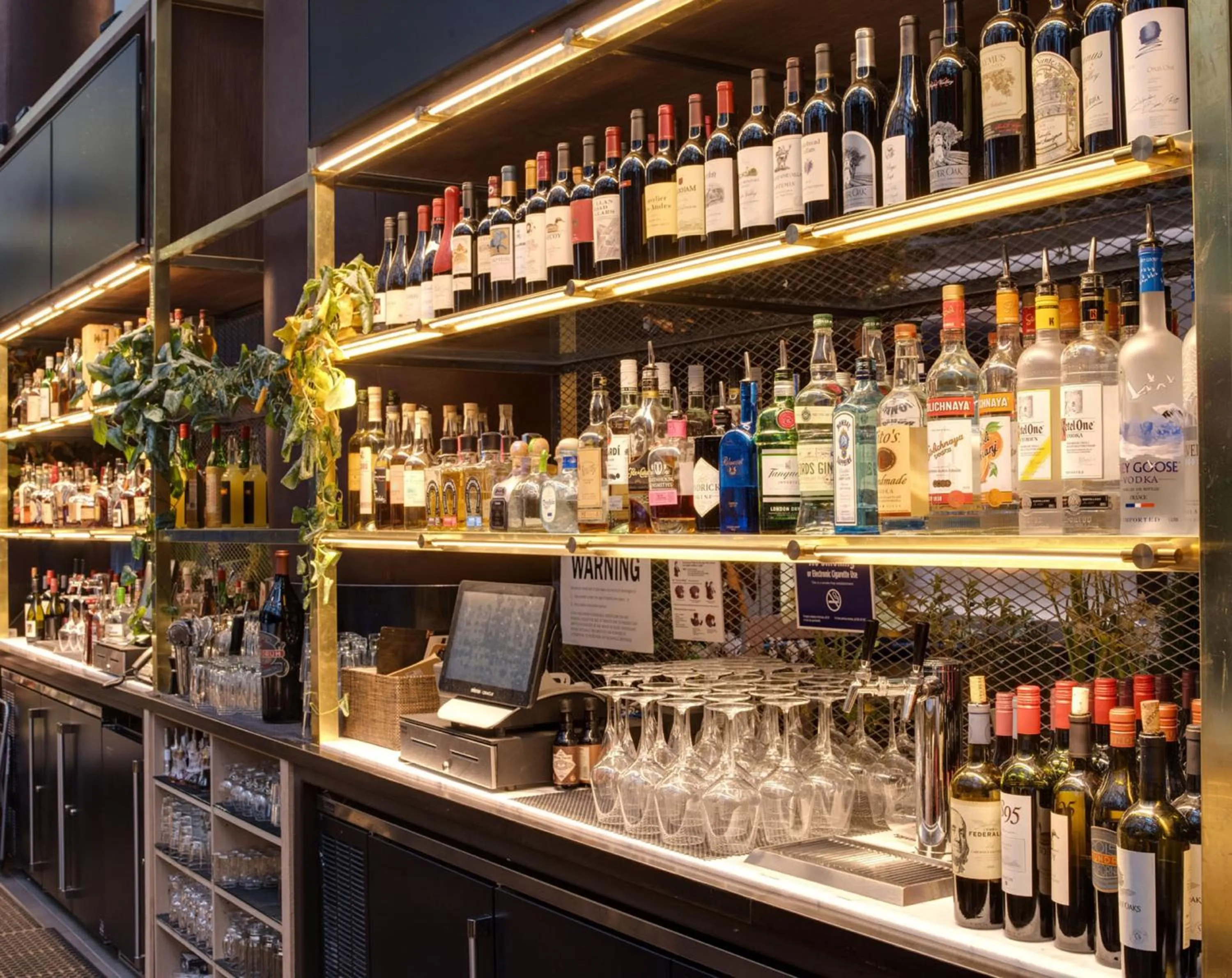 Restaurant/places to eat in Crowne Plaza HY36 Midtown Manhattan by IHG