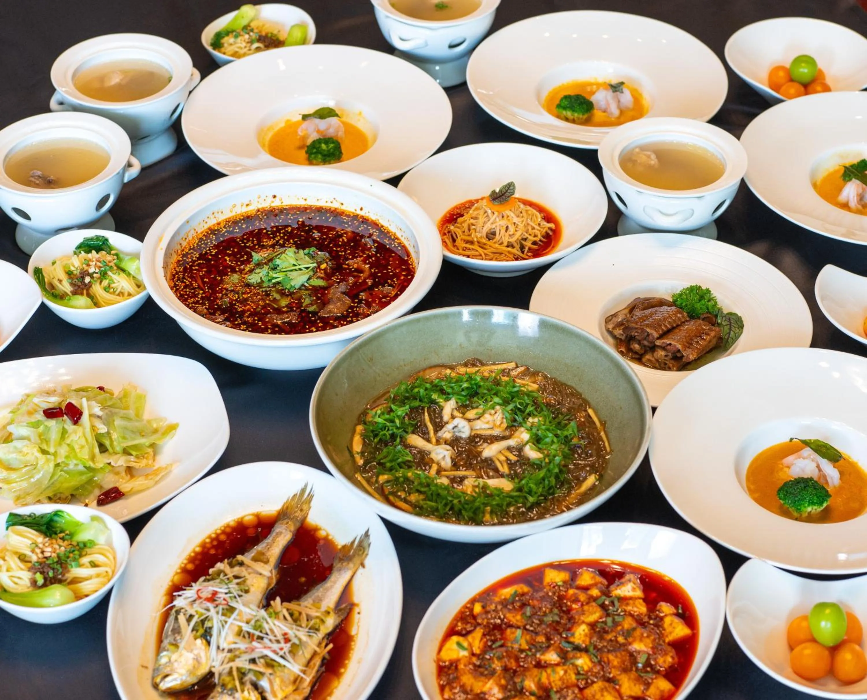 Restaurant/places to eat in Crowne Plaza Chengdu Wenjiang by IHG