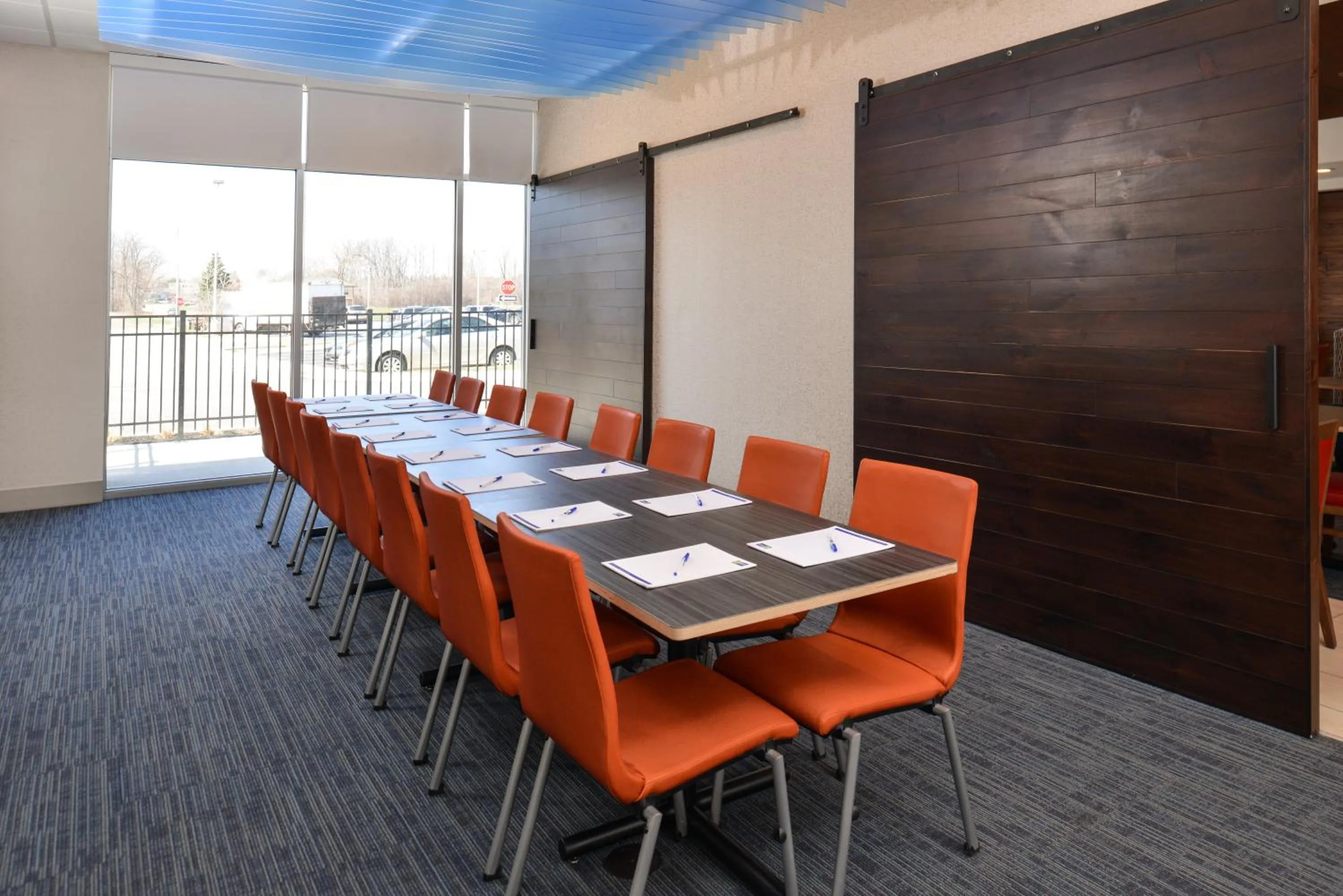 Meeting/conference room in Holiday Inn Express & Suites - Southgate - Detroit Area by IHG