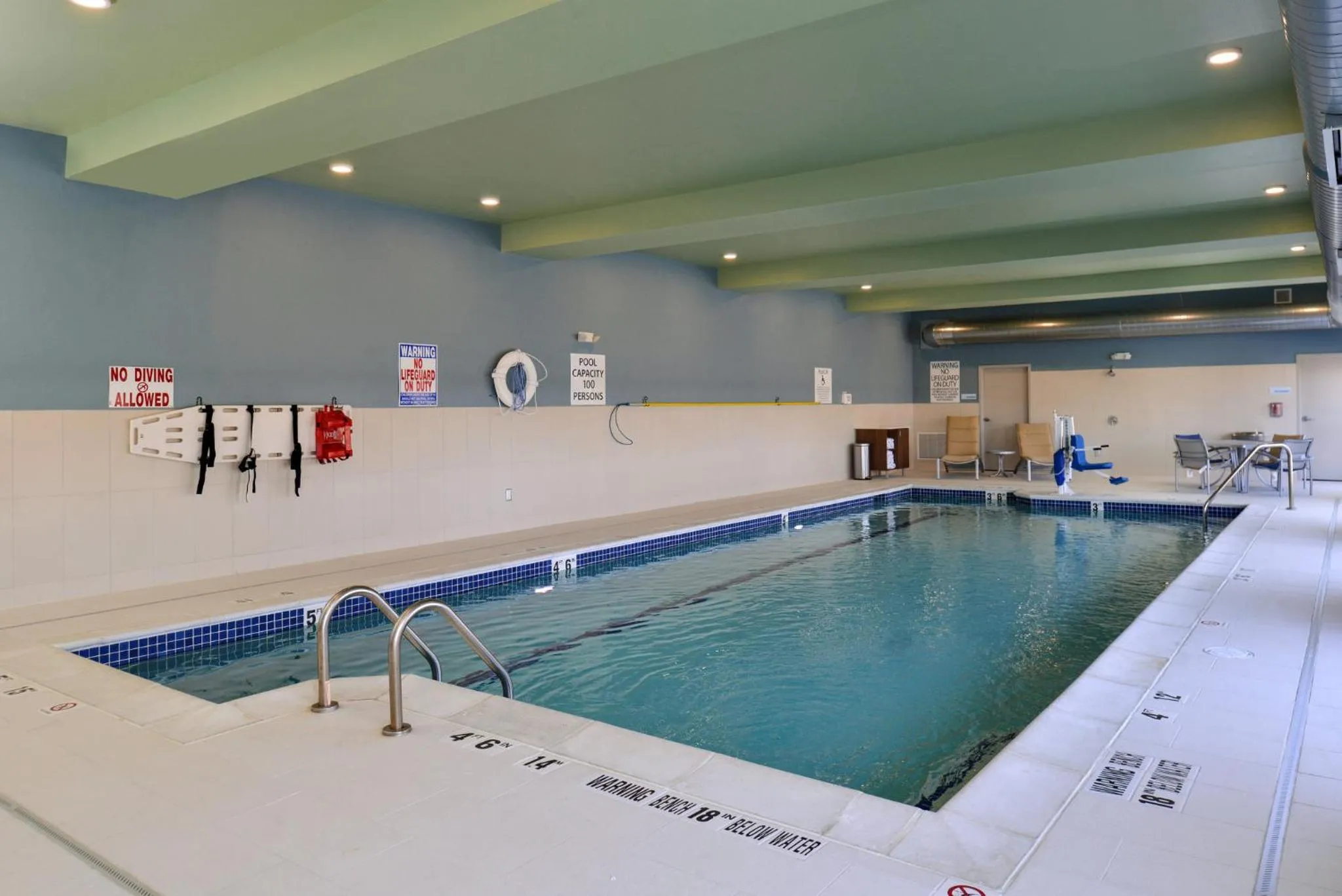 Swimming pool in Holiday Inn Express & Suites - Southgate - Detroit Area by IHG