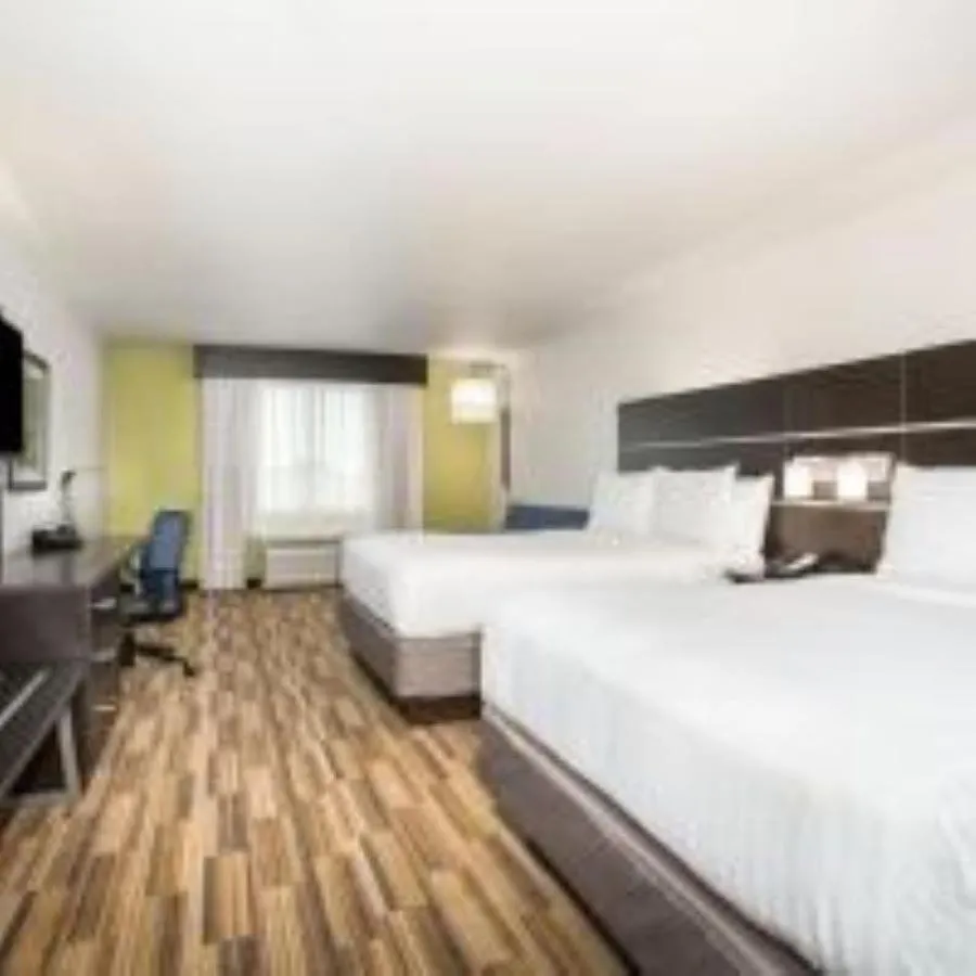 Bedroom, Bed in Holiday Inn Express & Suites - Rapid City - Rushmore South by IHG