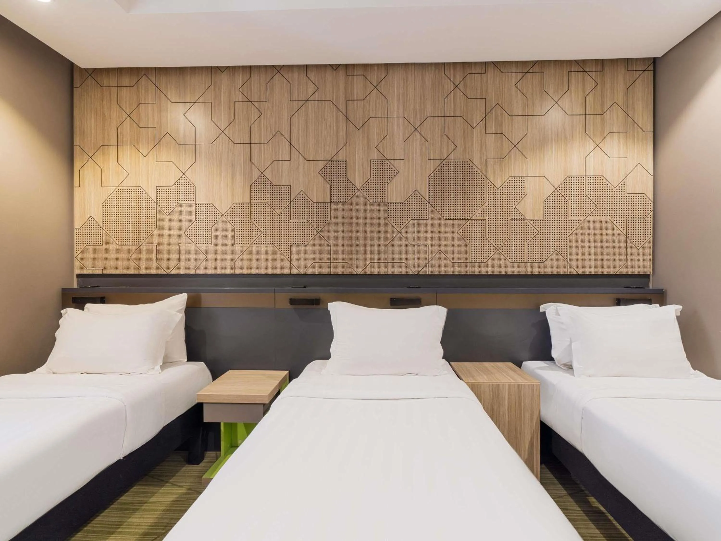 Bedroom, Bed in ibis Styles Makkah