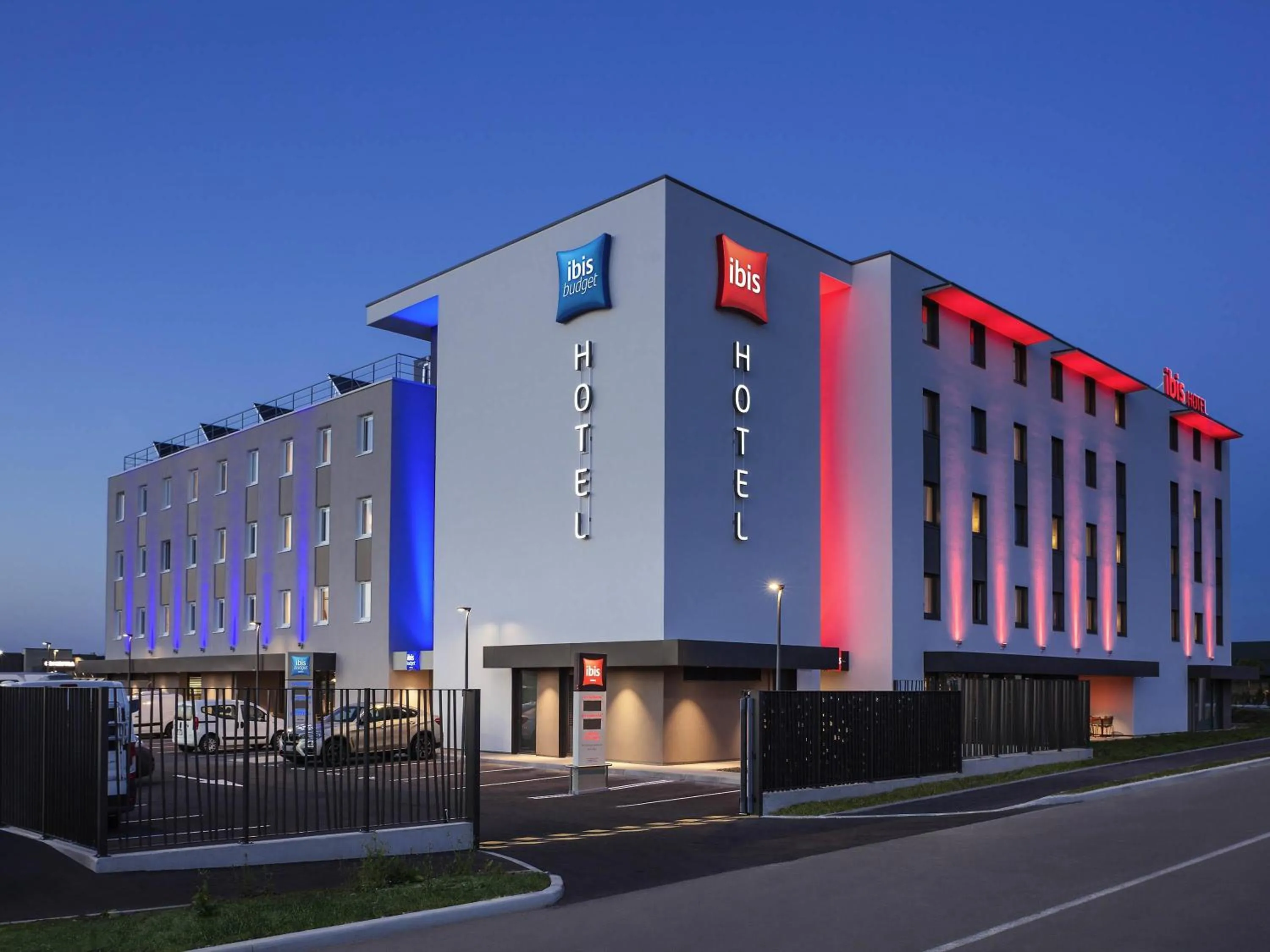 Property building in ibis budget Sens