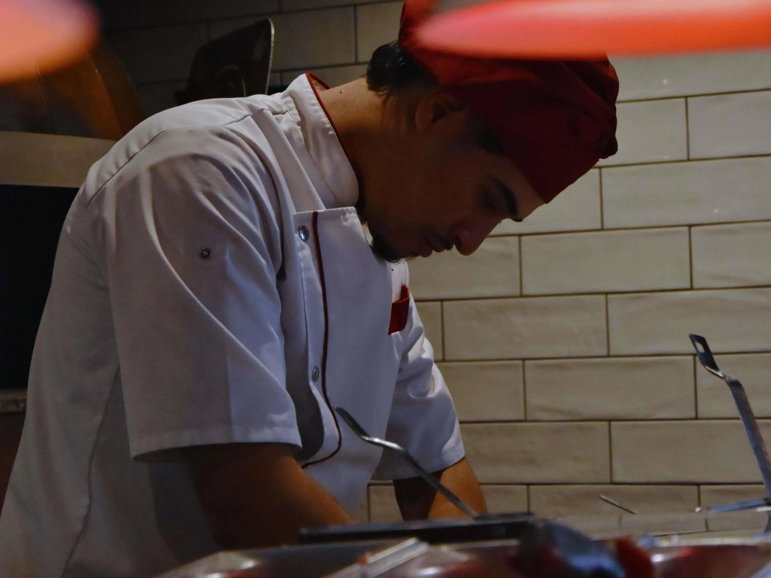 Restaurant/places to eat in ibis Sens