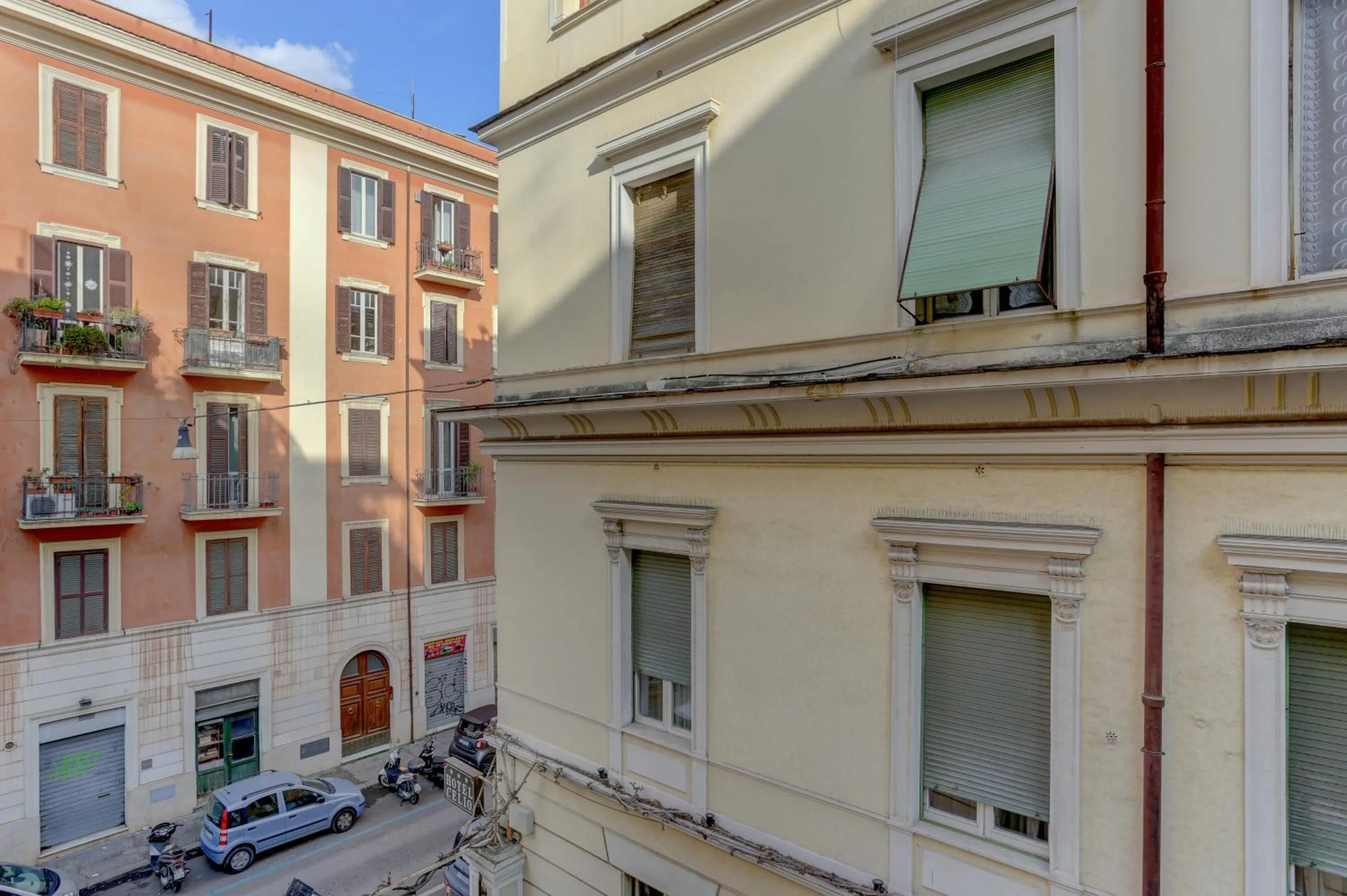 Property building in Appartamento Santi Quattro - Colosseo