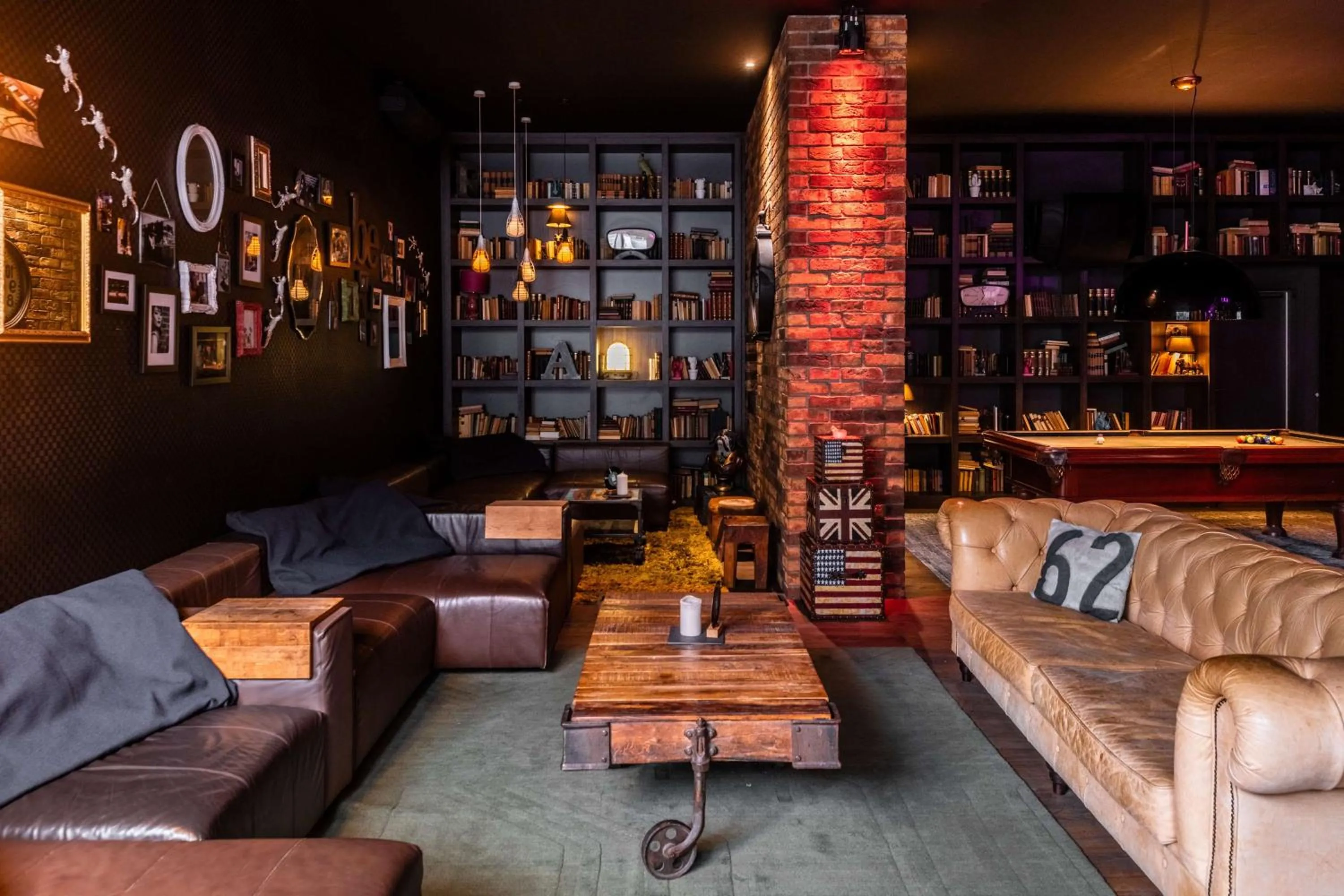 Lounge or bar in pentahotel Leuven