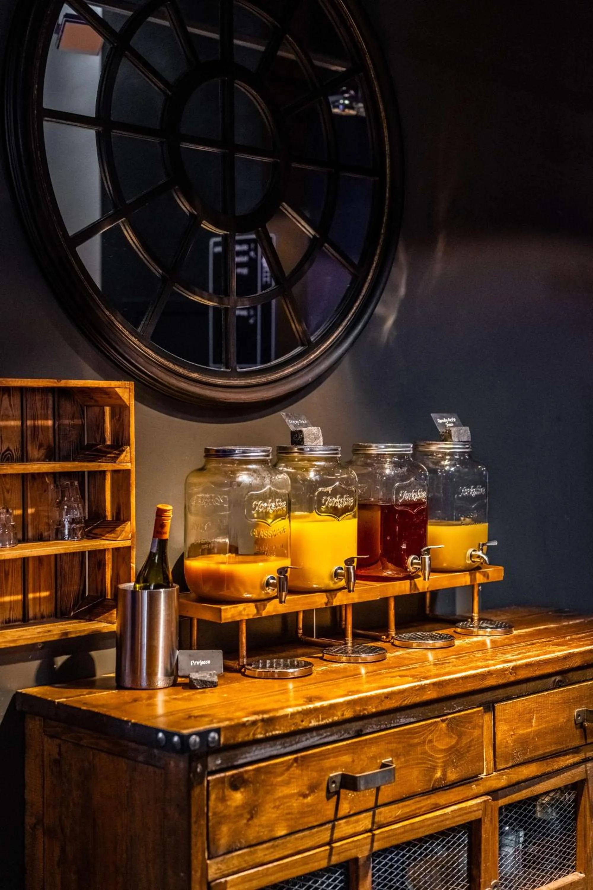 Restaurant/places to eat in pentahotel Leuven