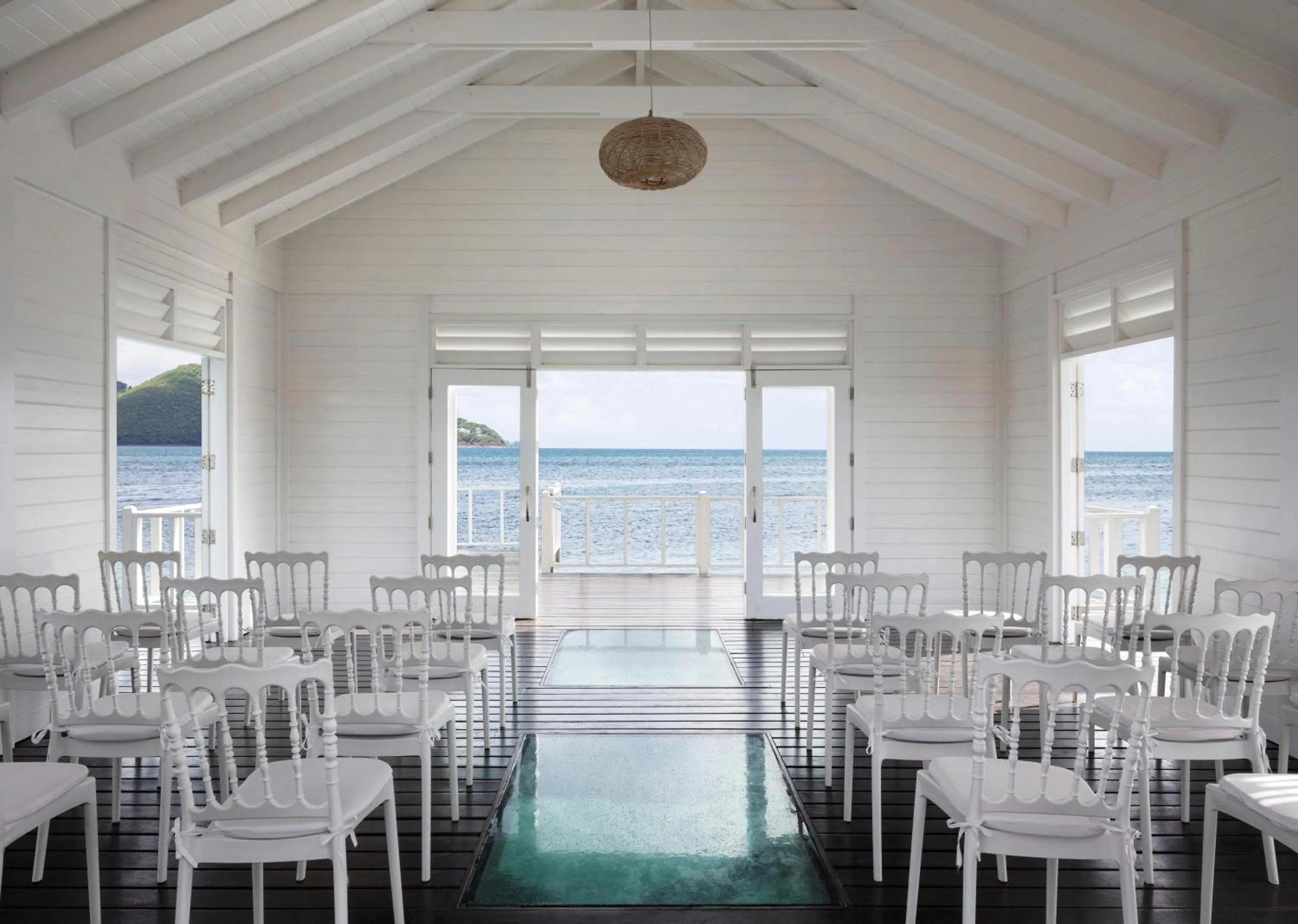 wedding in Sandals Grande St. Lucian Spa and Beach All Inclusive Resort - Couples Only