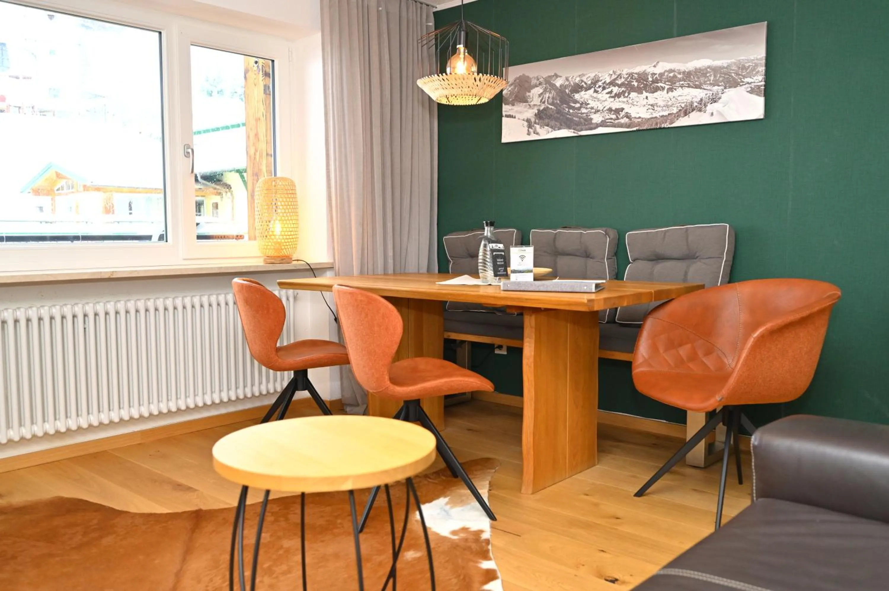 Dining area in Alp-Chalet