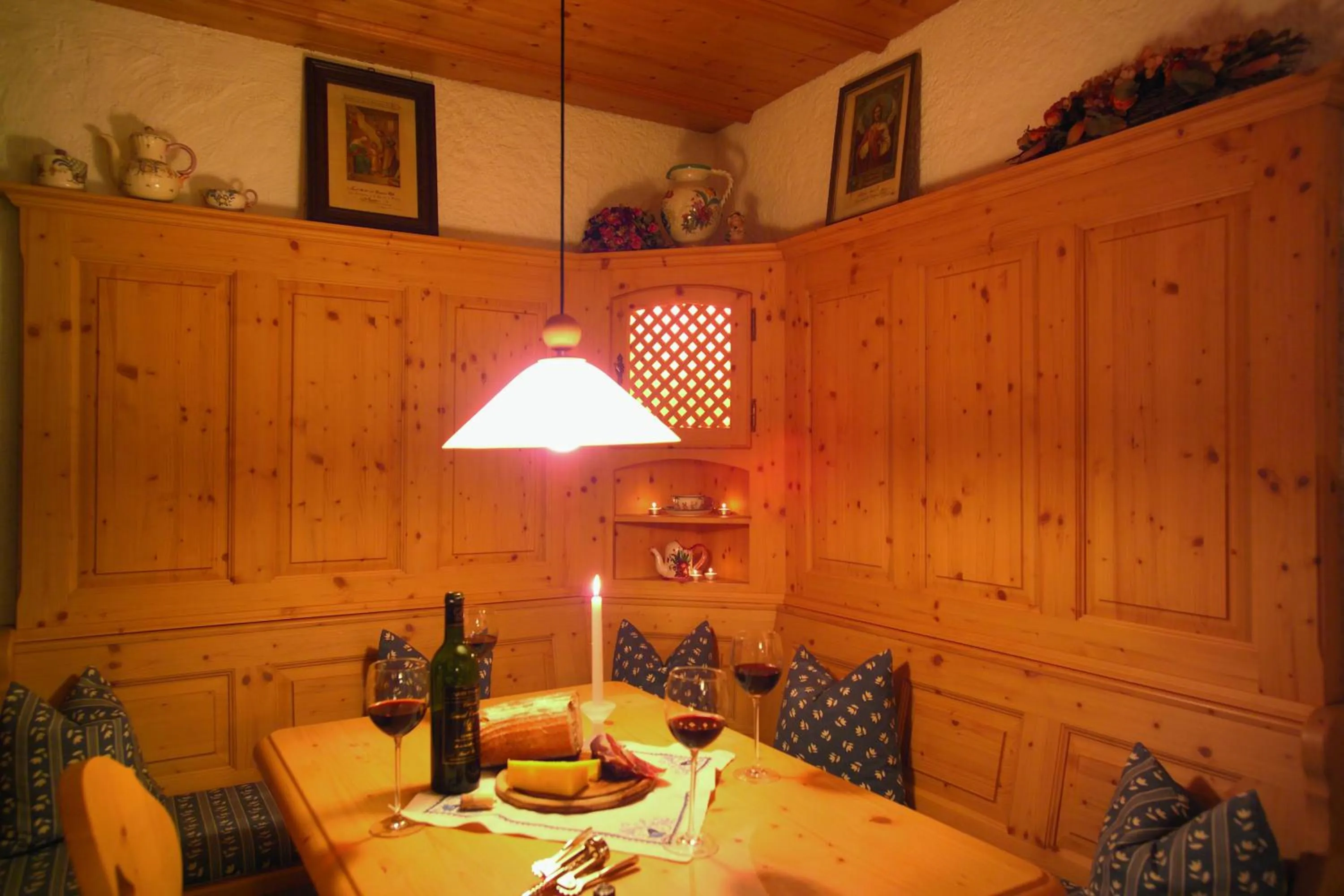 Property building in Alp-Chalet
