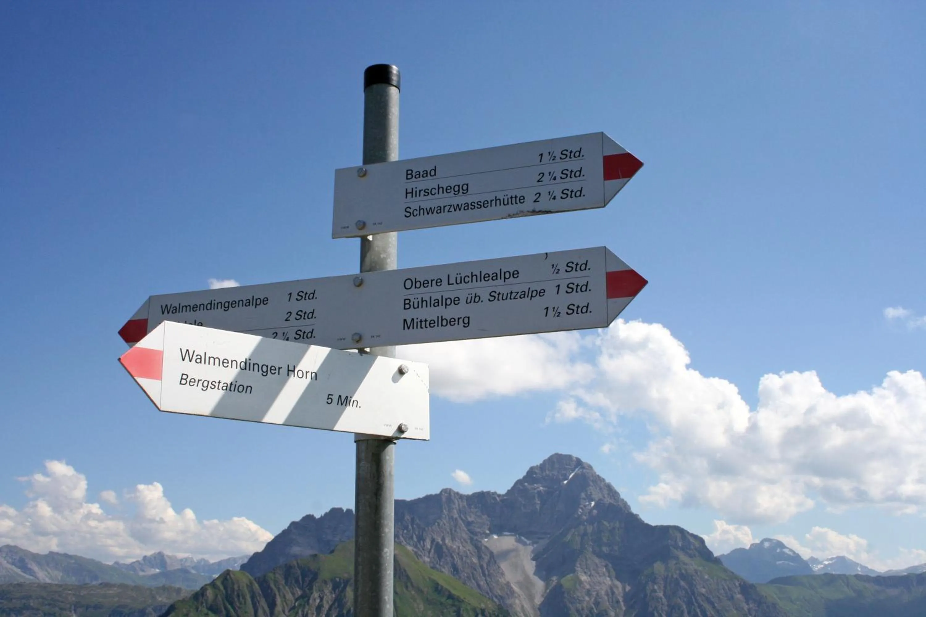 Area and facilities in Alp-Chalet