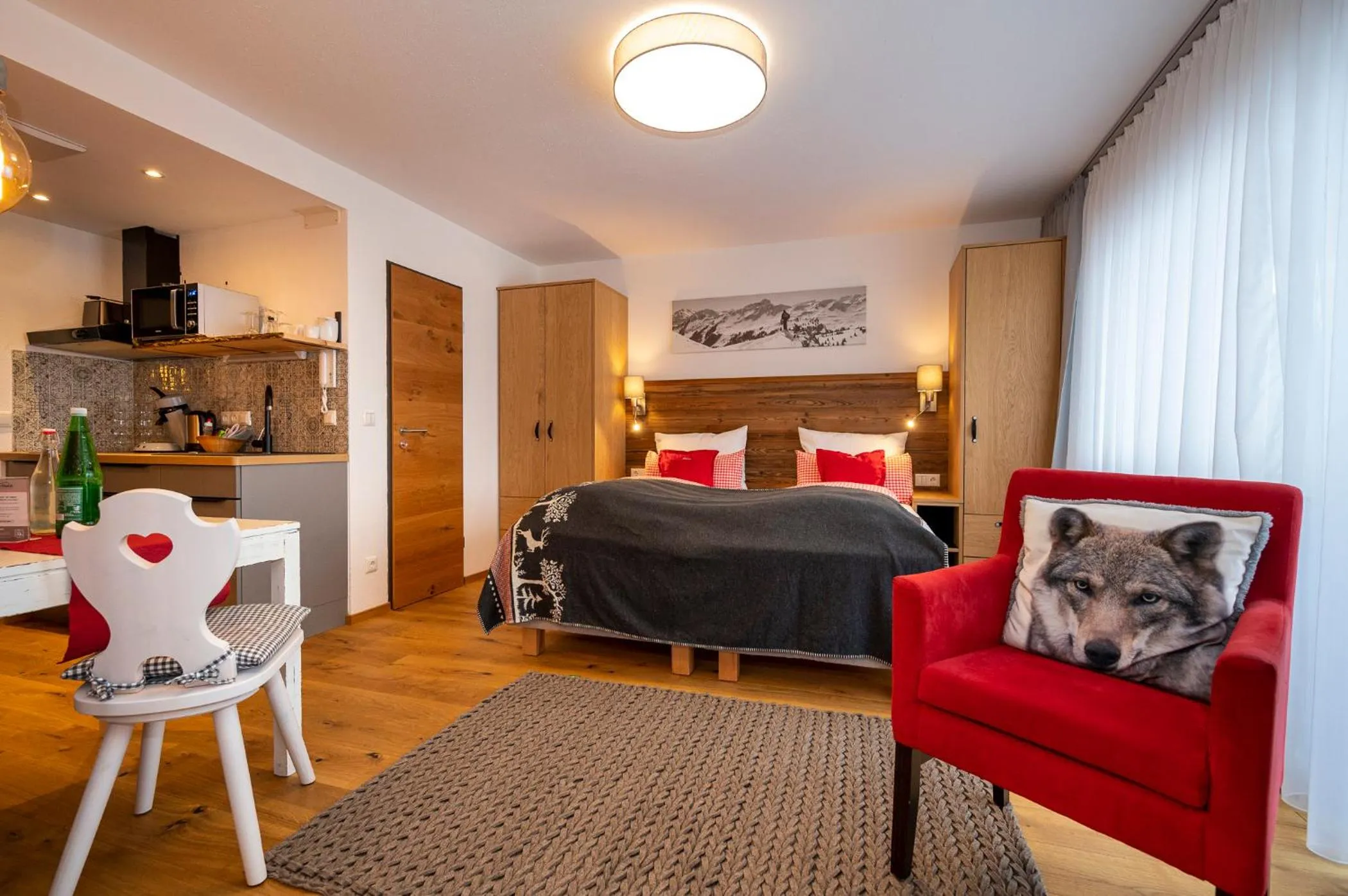 Photo of the whole room, Bed in Alp-Chalet