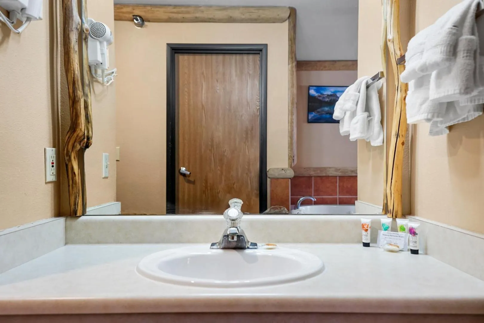 Bathroom in Gold King Mountain Inn